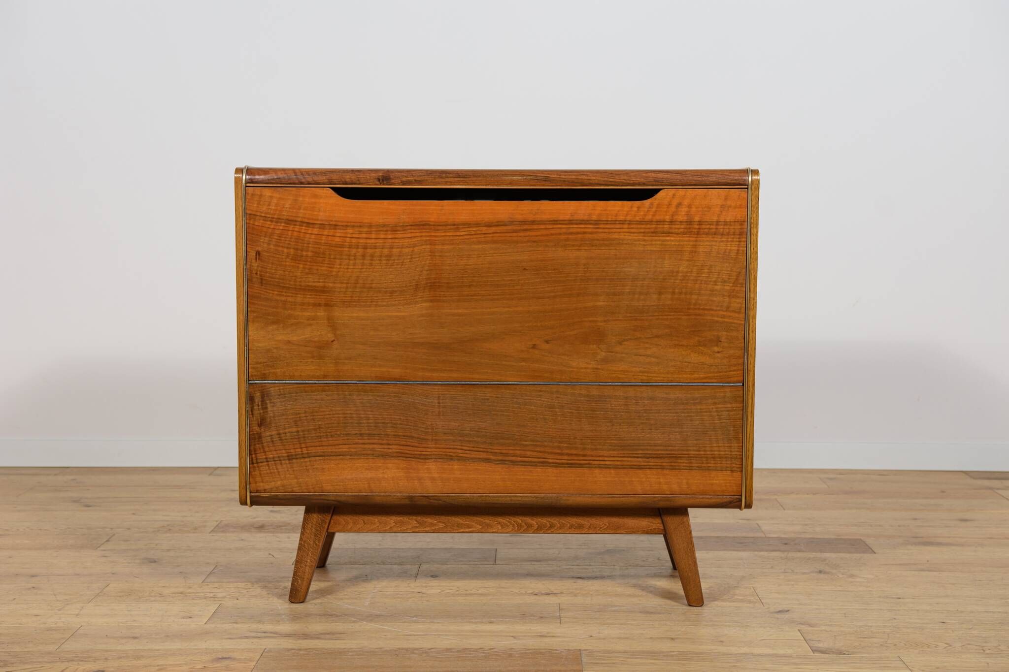 Bar cabinet model U391 by Bohumil Landsman for Jitona, 1960s