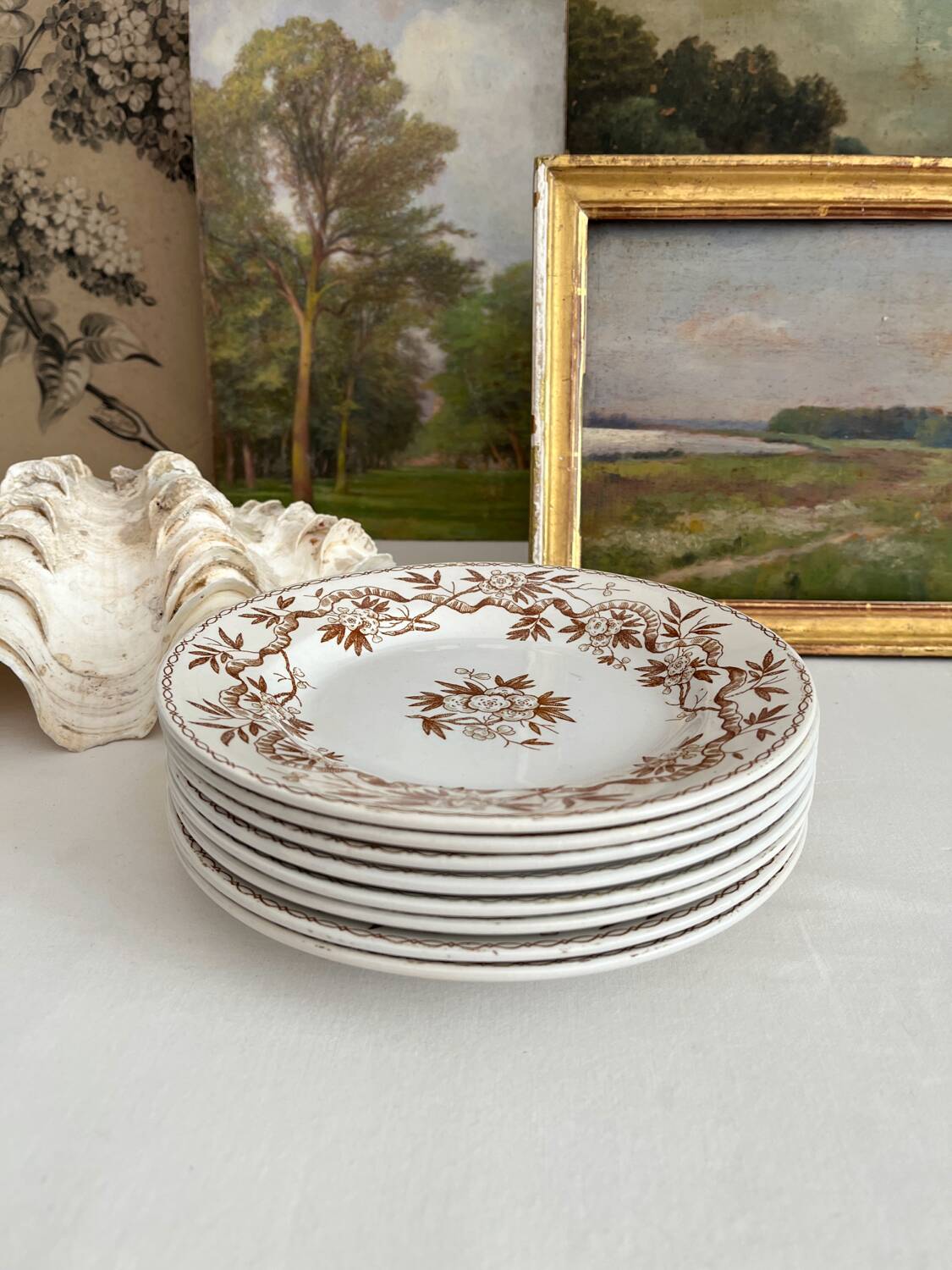 8 assiettes à dessert en terre de fer « Epine » Boch Freres Keramis (BFK)