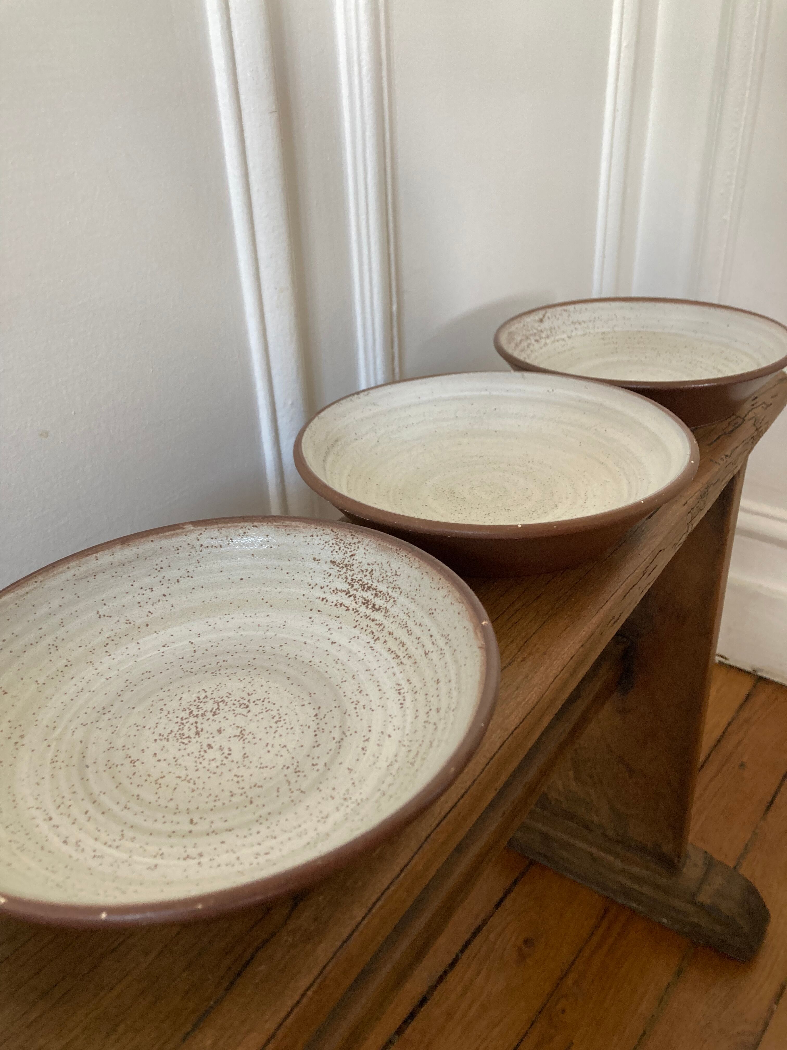 4 hollow sandstone plates