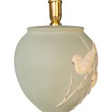 Matt green table lamp and birds in relief