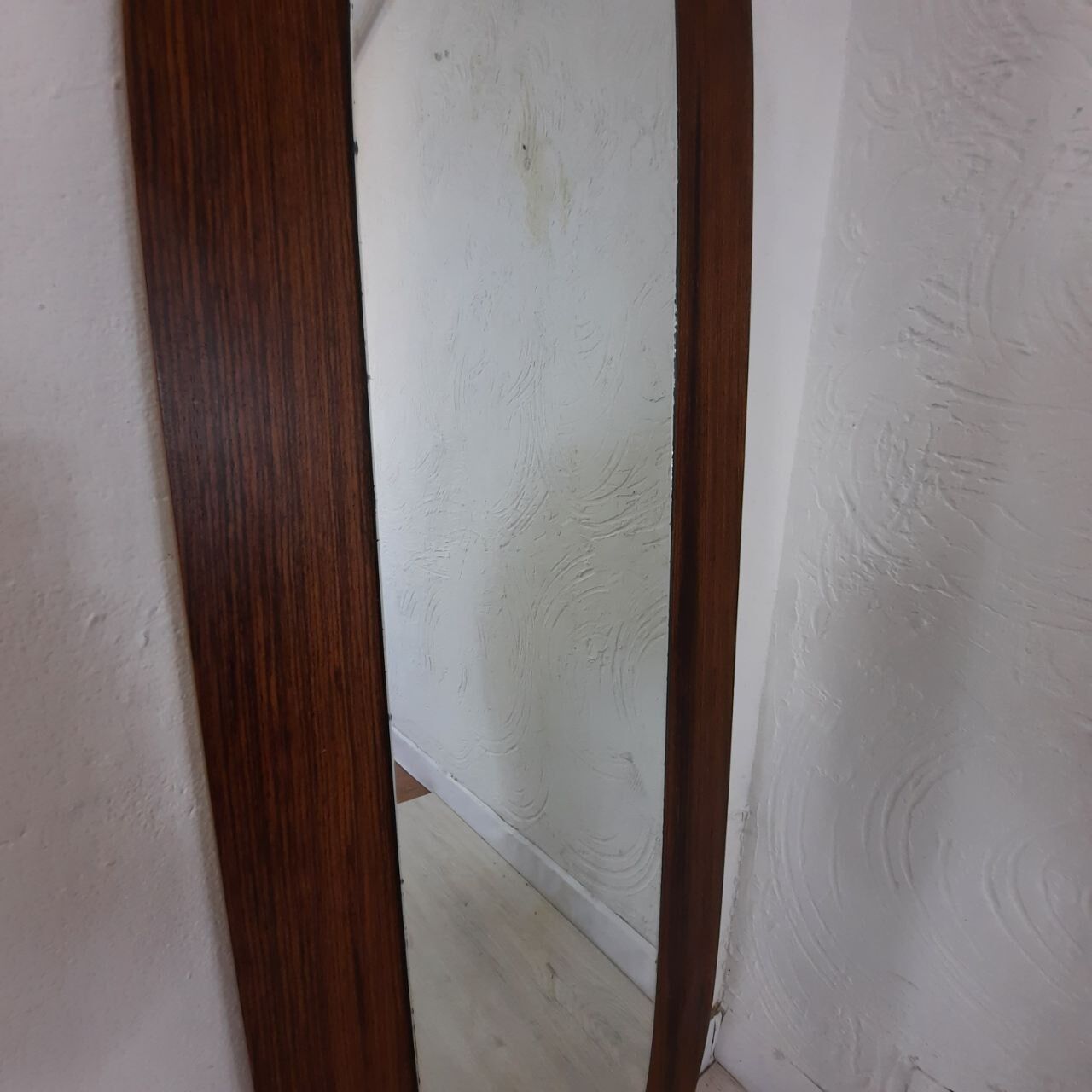 Miroir en bois incurvé teck