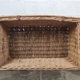 Coffre en osier tressé vintage