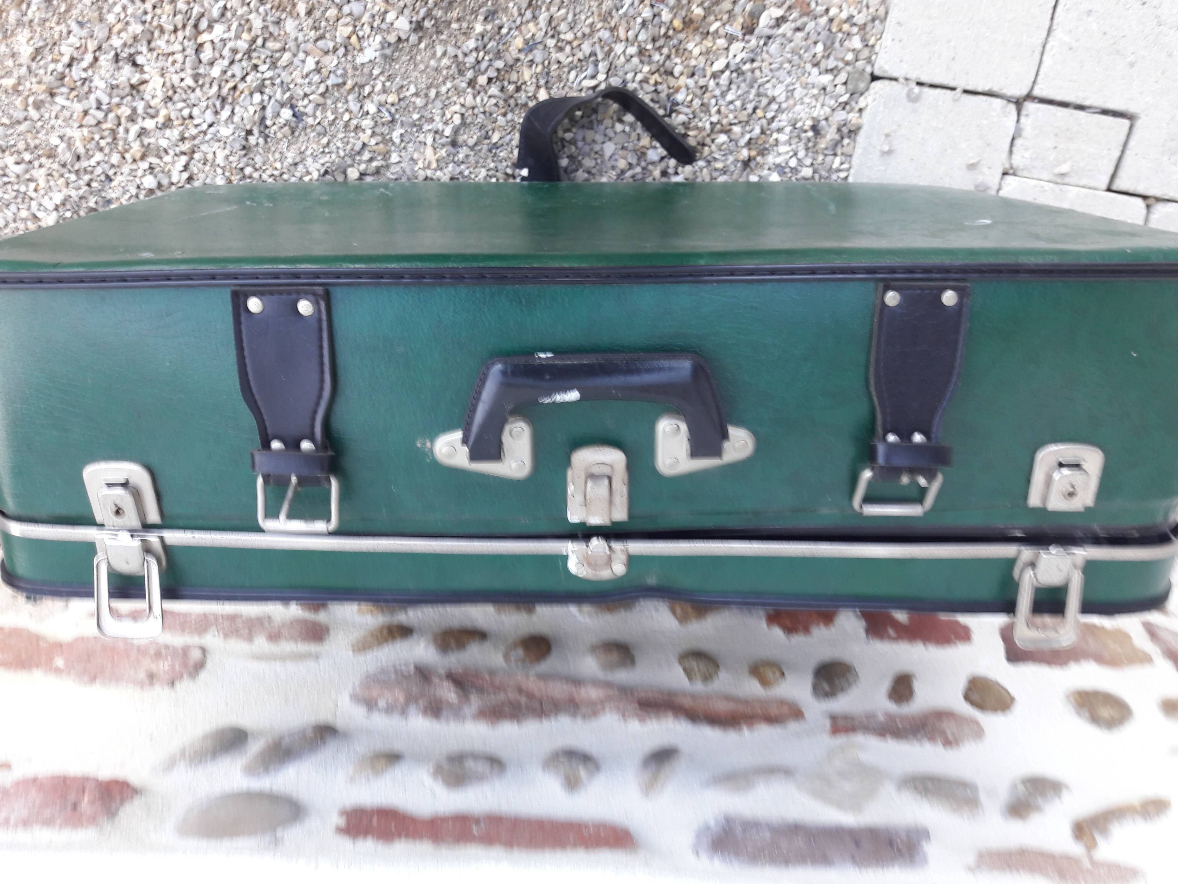 Boiled cardboard suitcase 76x49 cm