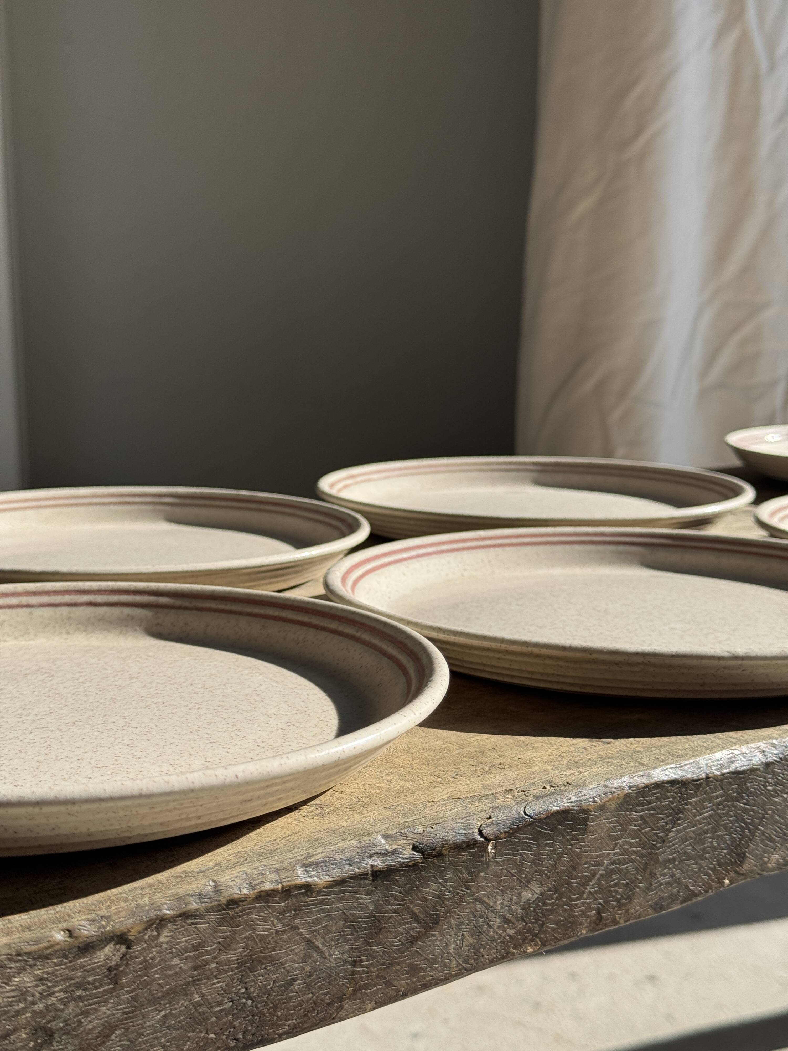 Lunéville table service Art Workshop 8 plates and 2 serving dishes