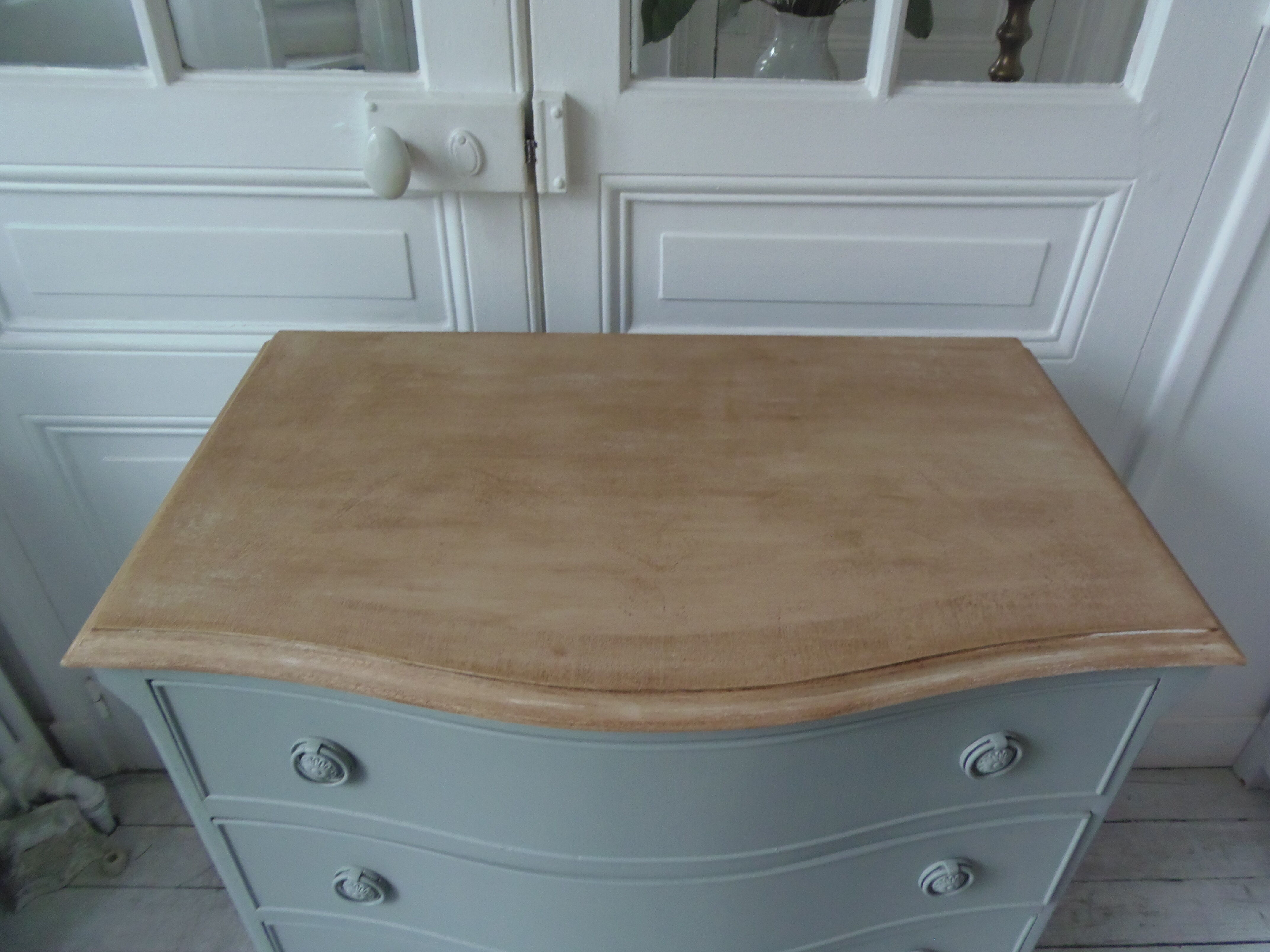 Vintage chest of drawers green of gray, 4 drawers, wooden top