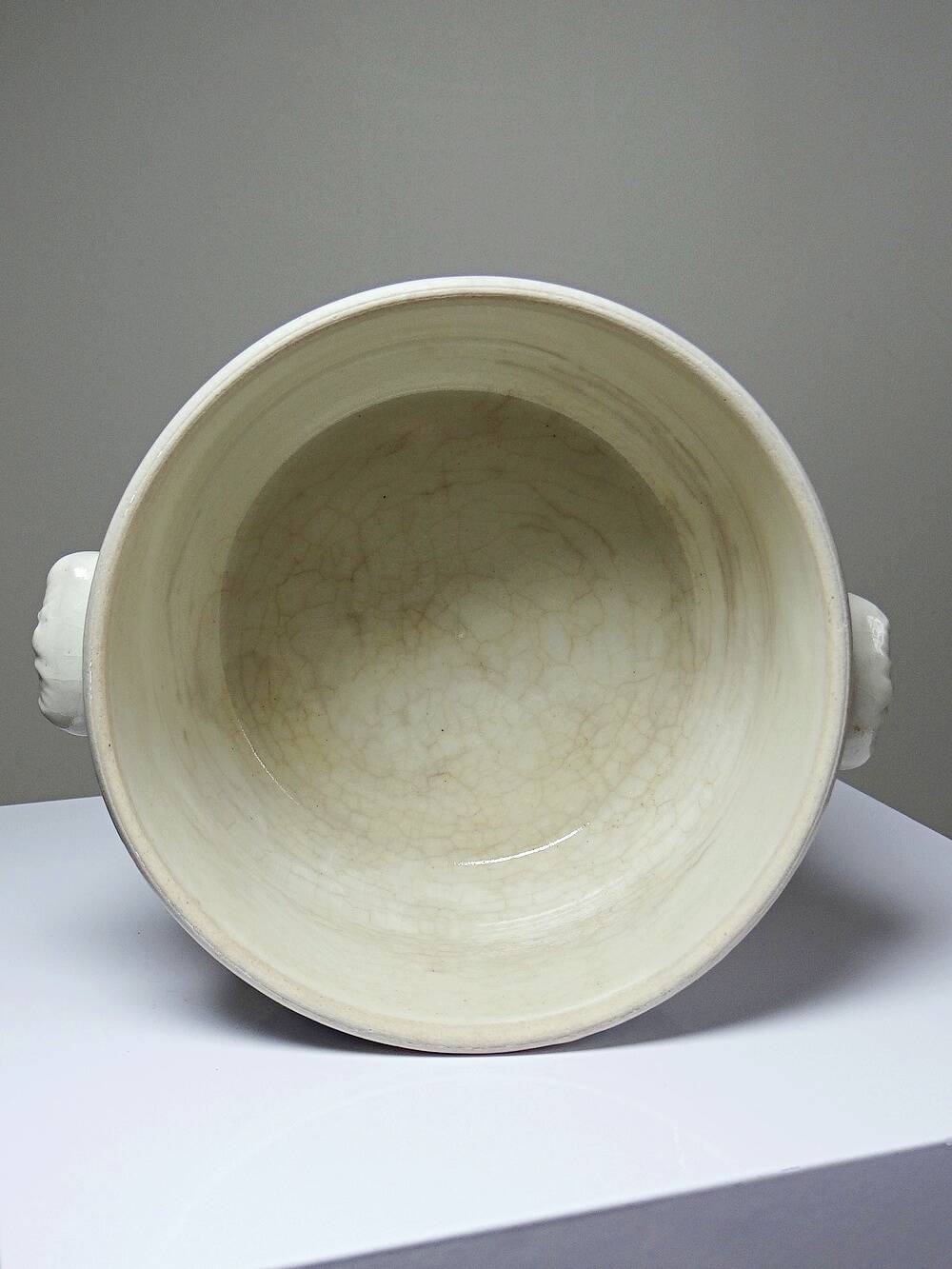 Bouillon/cocotte ancienne en terre de fer émaillée à décor bleu St Uze