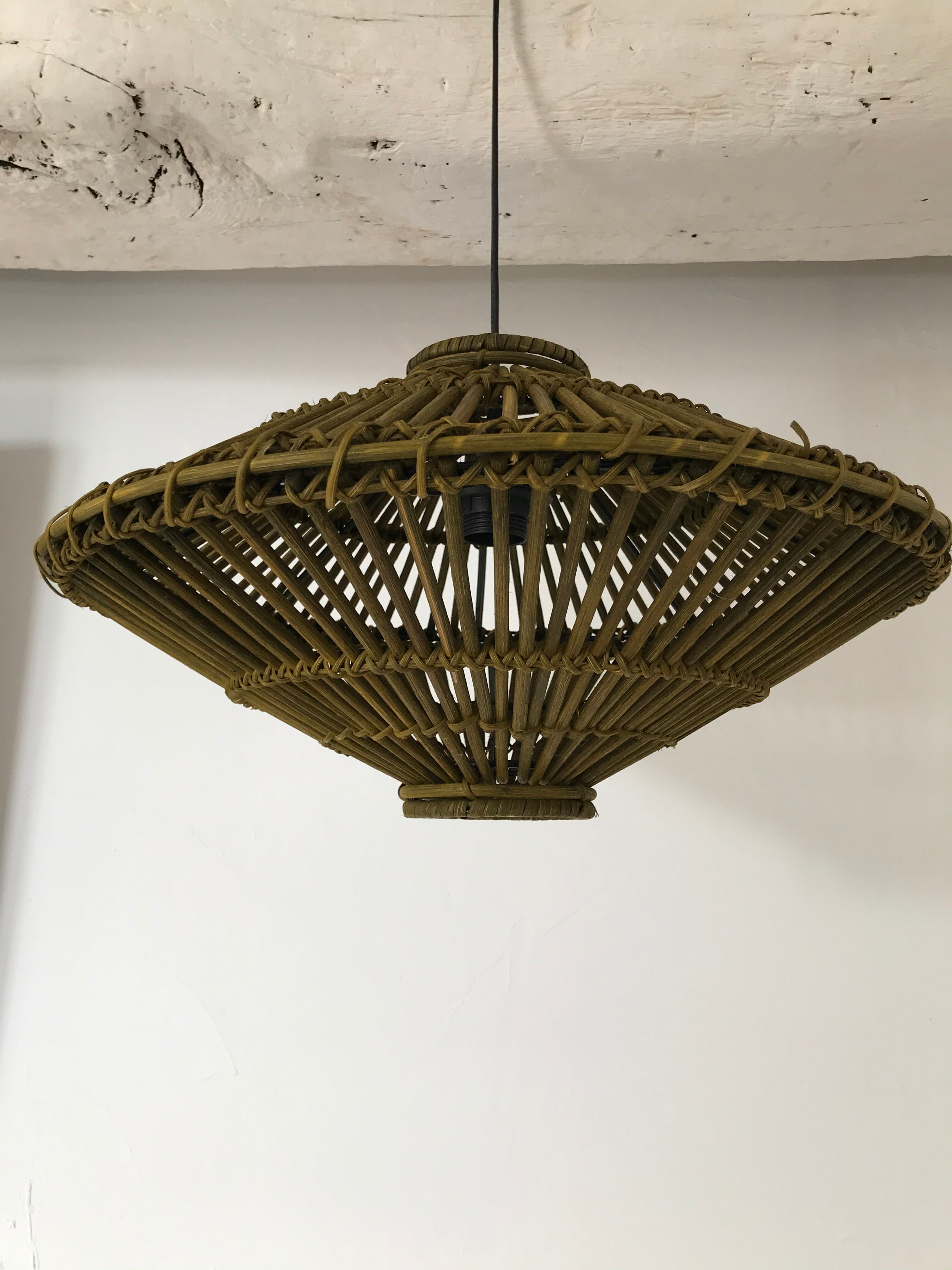 Vintage rattan hanging lamp