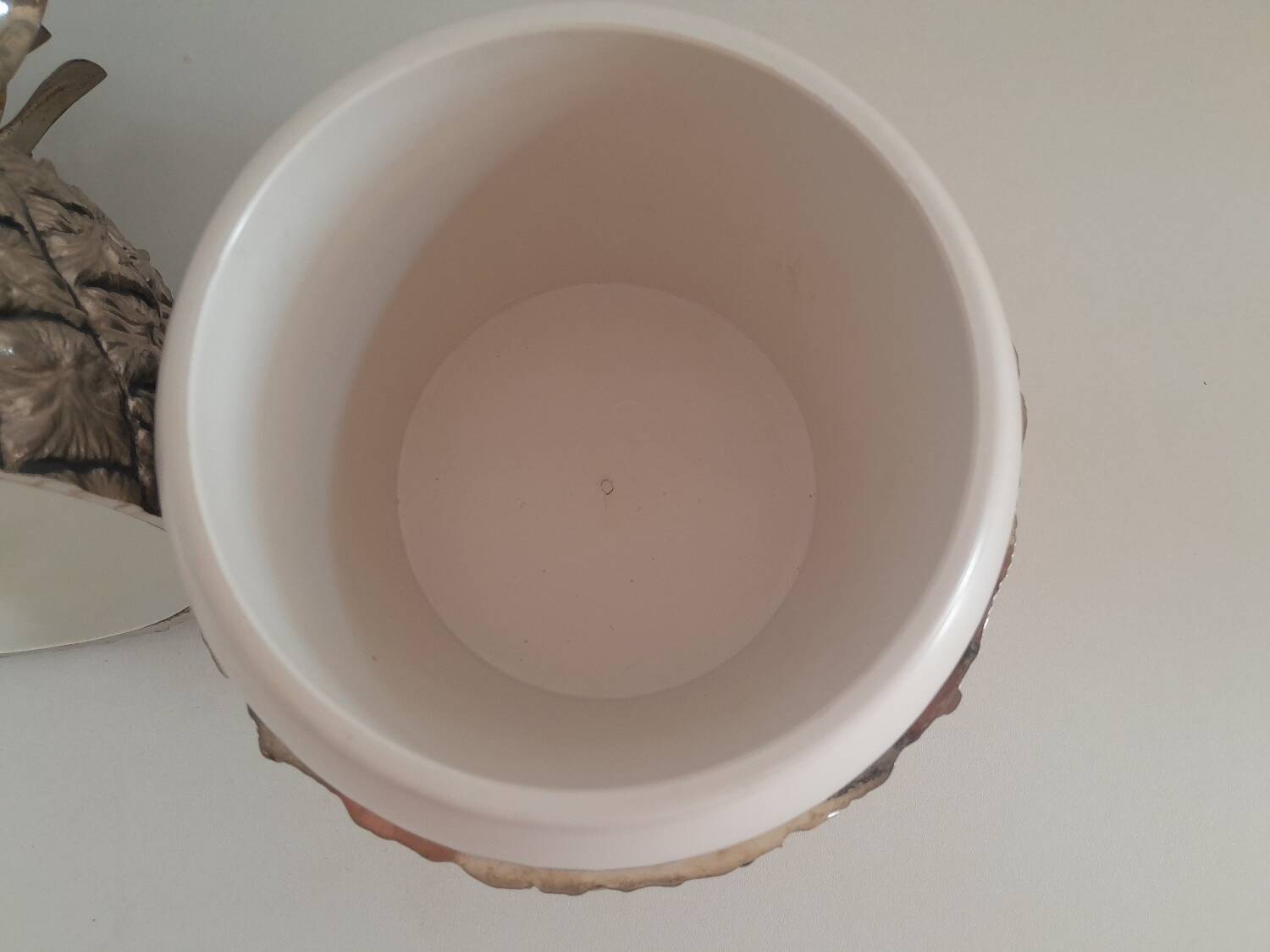 Pineapple shaped ice bucket