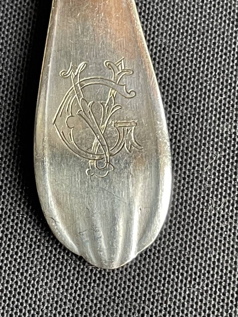 Box of 12 Ercuis oyster forks – Silver plated