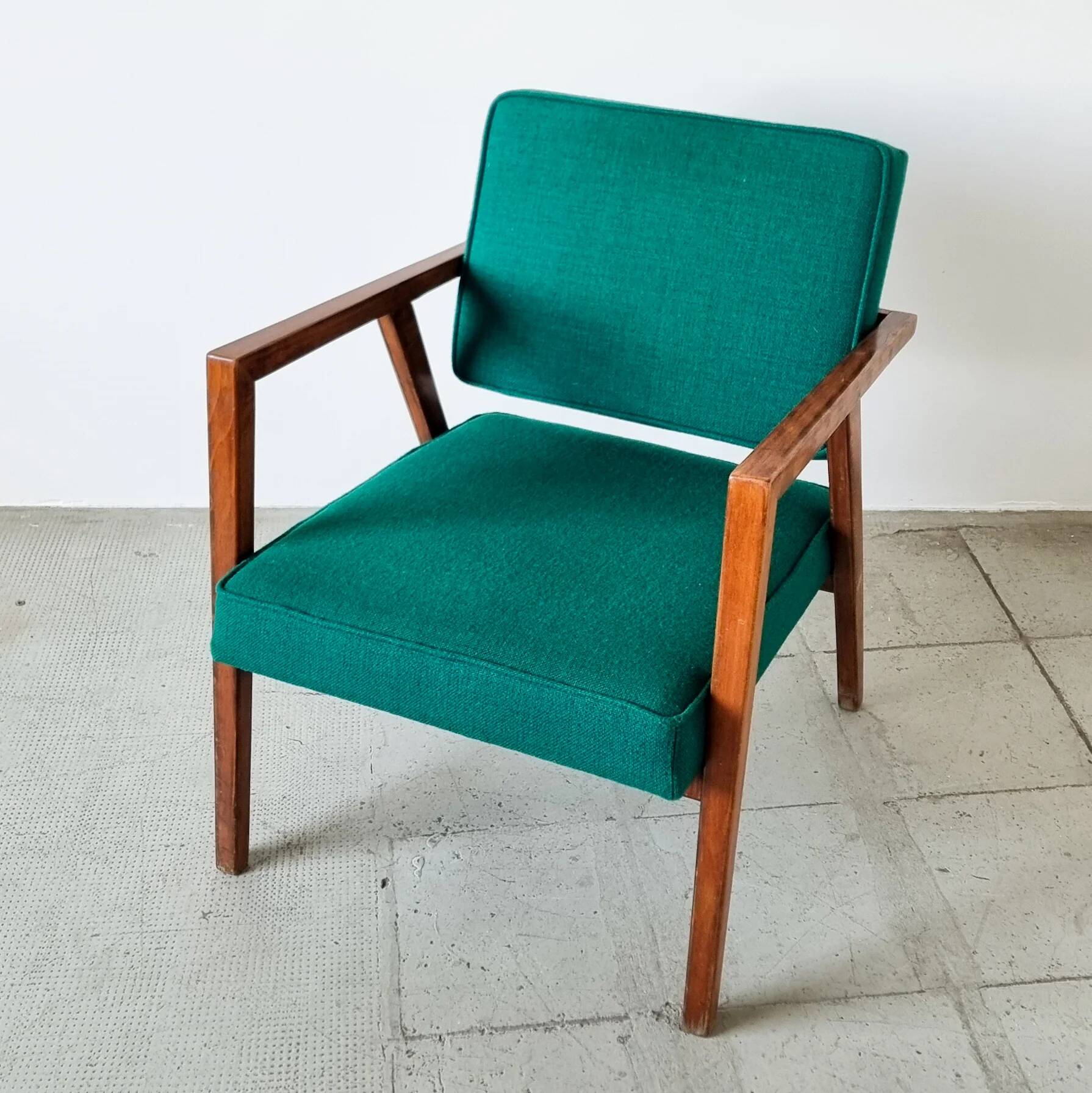 Pair of armchairs no. 48 "Luisa" by Franco Albini for Knoll International
