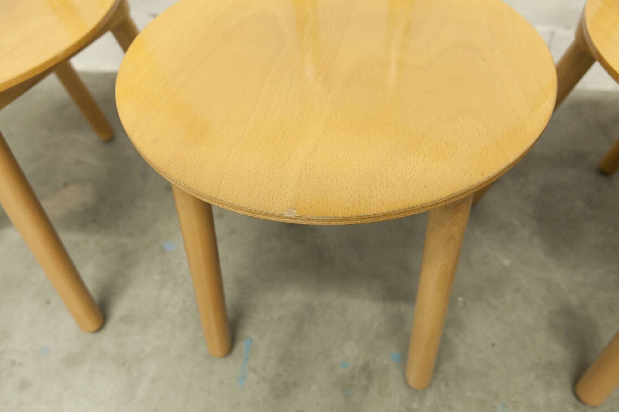 Set of 3 minimalist chairs in light wood 1980 Italy