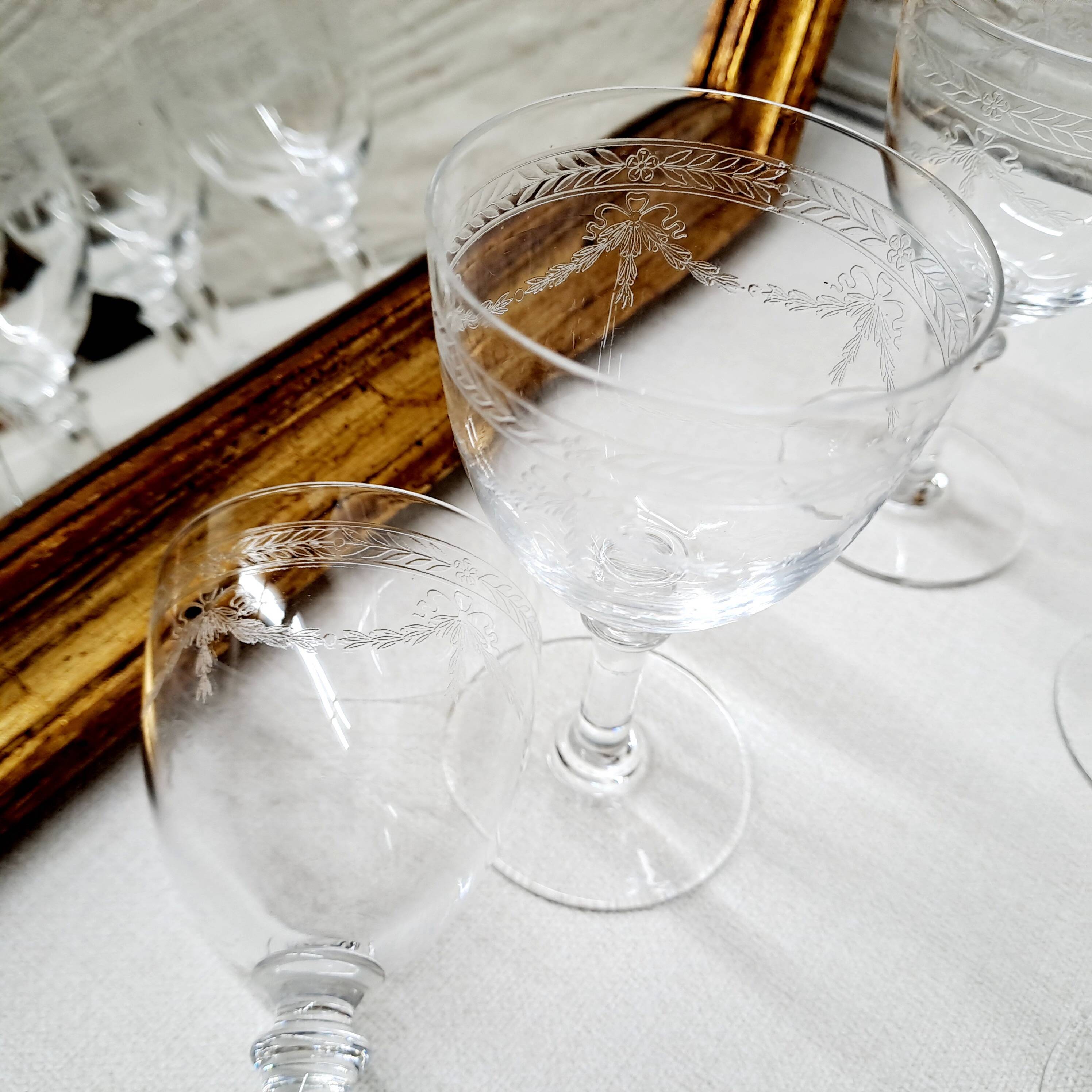 Set of 8 chiseled crystal digestive glasses