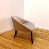 Colina M armchair, Arper