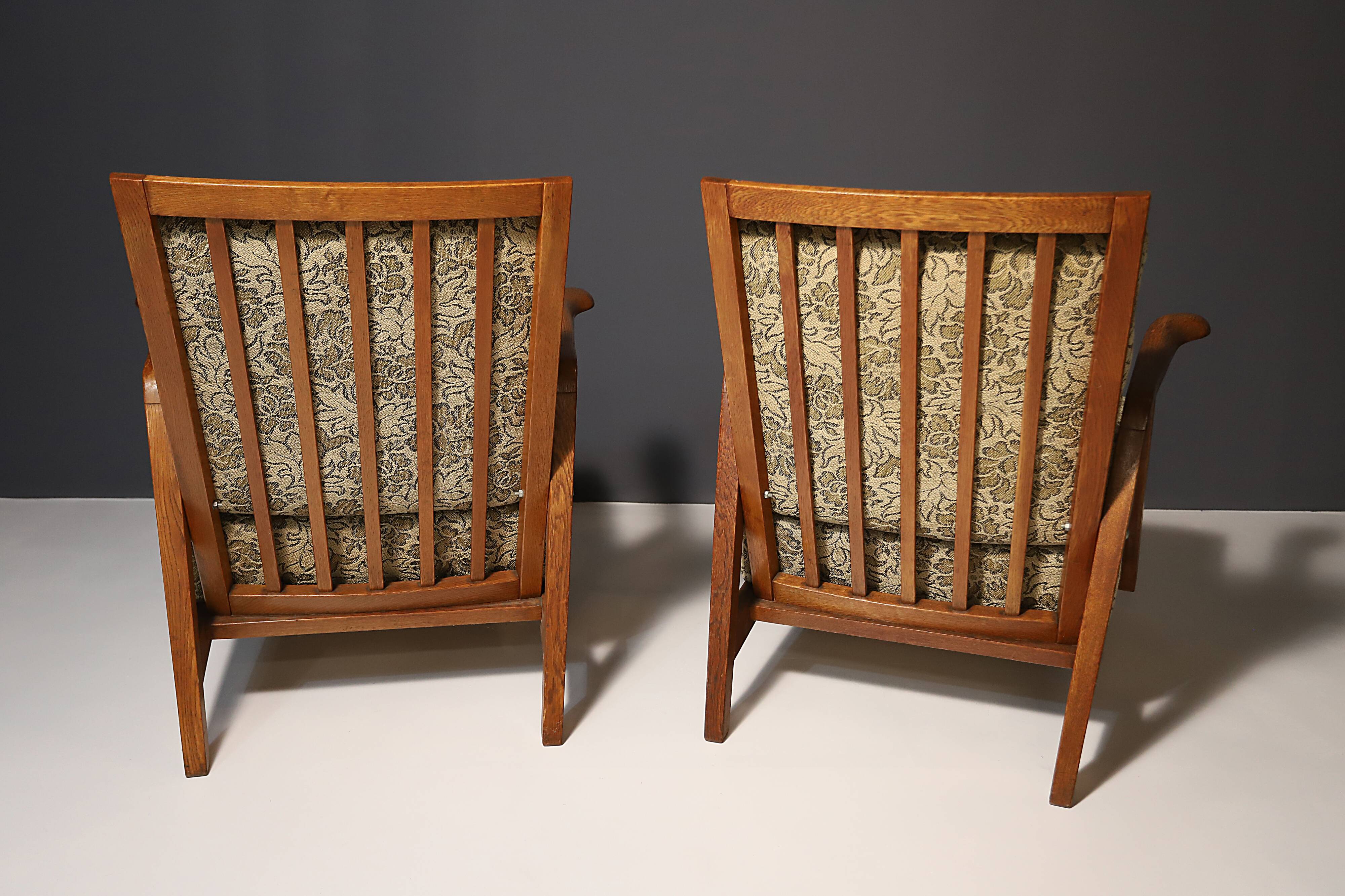 Paire de fauteuils du milieu du siècle, Tchécoslovaquie, vers les années 1940