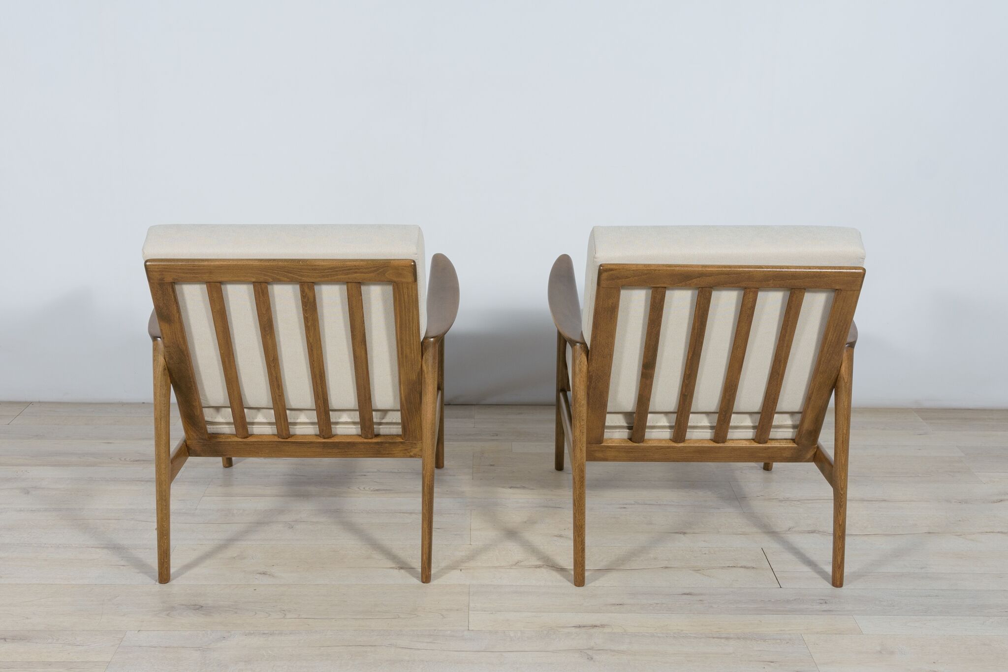 300-139 Armchairs from Swarzędzka, 1960s, Set of 2