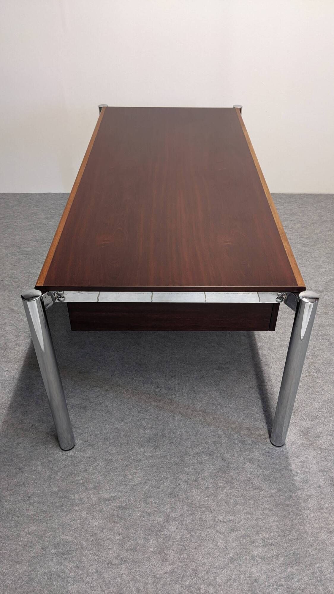 Modernist rosewood pedestal desk, Italy circa 1970