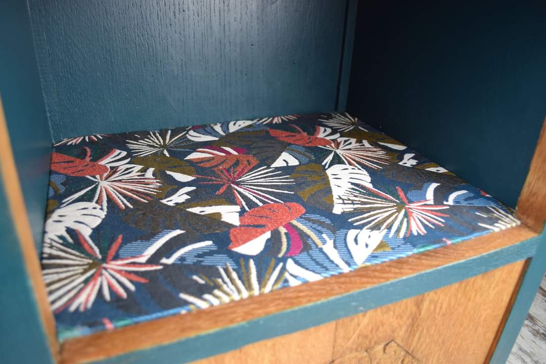 Chic exotic table