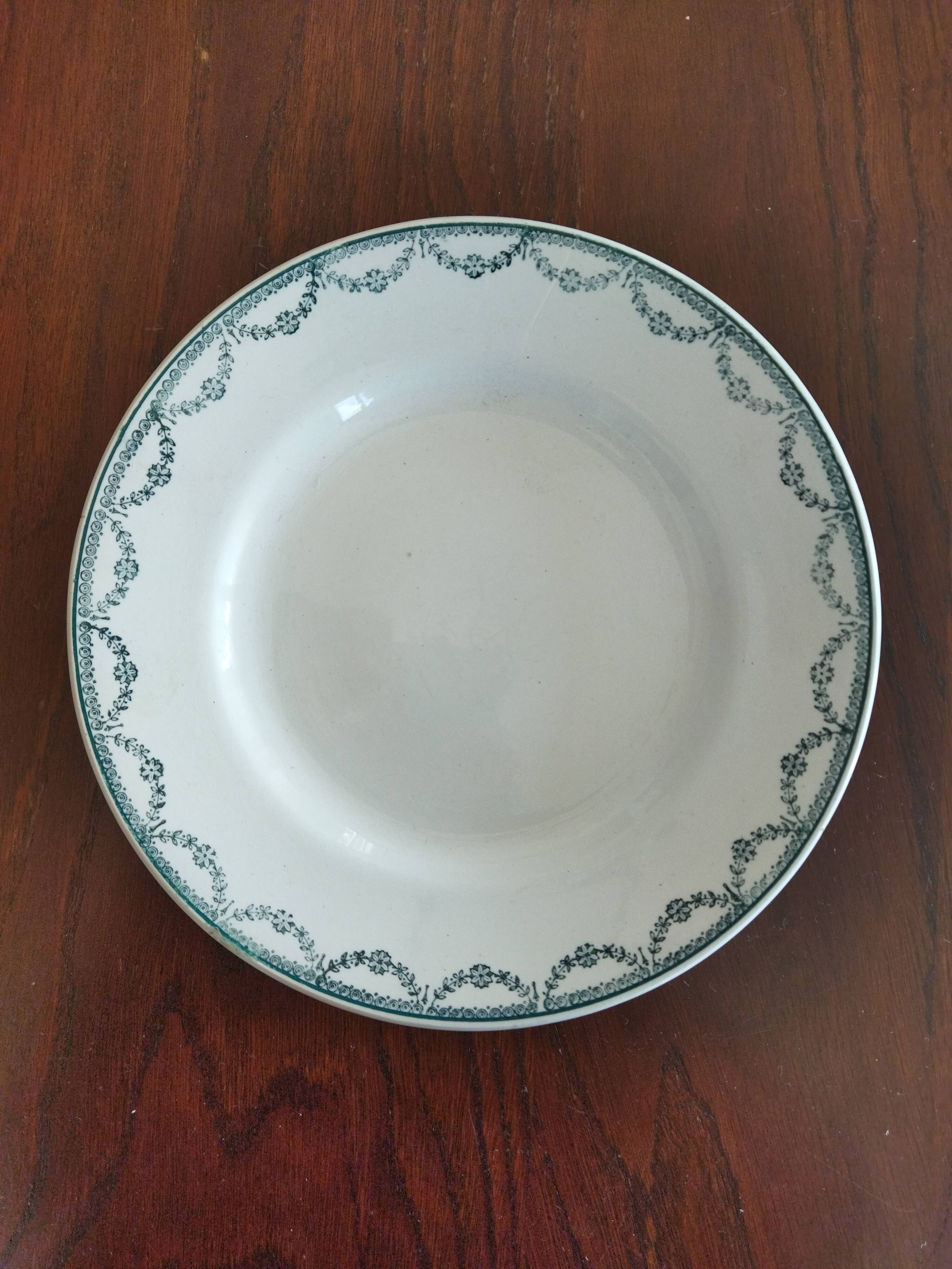 8 iron earthenware plates (St Amand Hamage HB & Cie Sarreguemines Digoin)