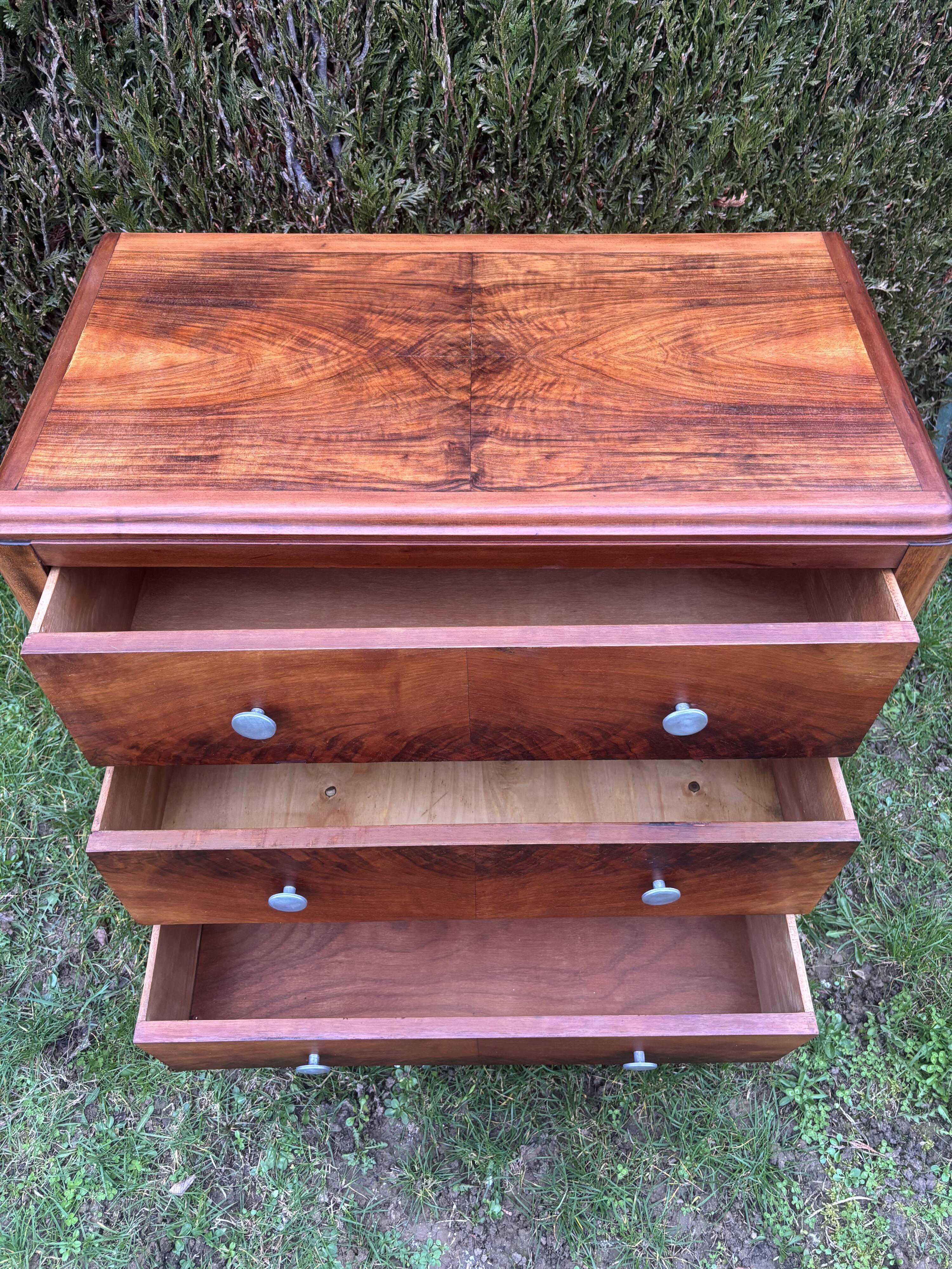 Art Deco chest of drawers