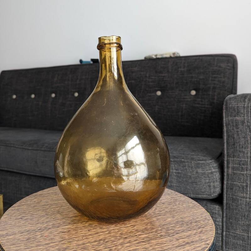 Ocher 2 liters demijohn