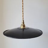 Suspension in black enamelled sheet metal