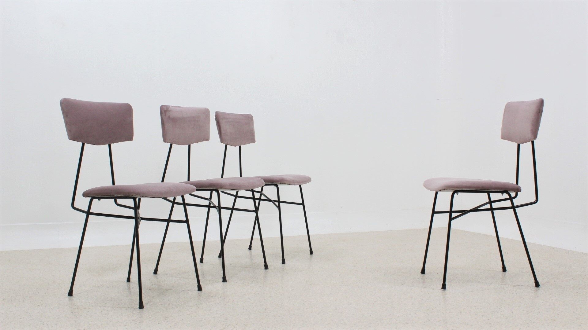 Set of 4 Italian mid century style dining chairs 1950s