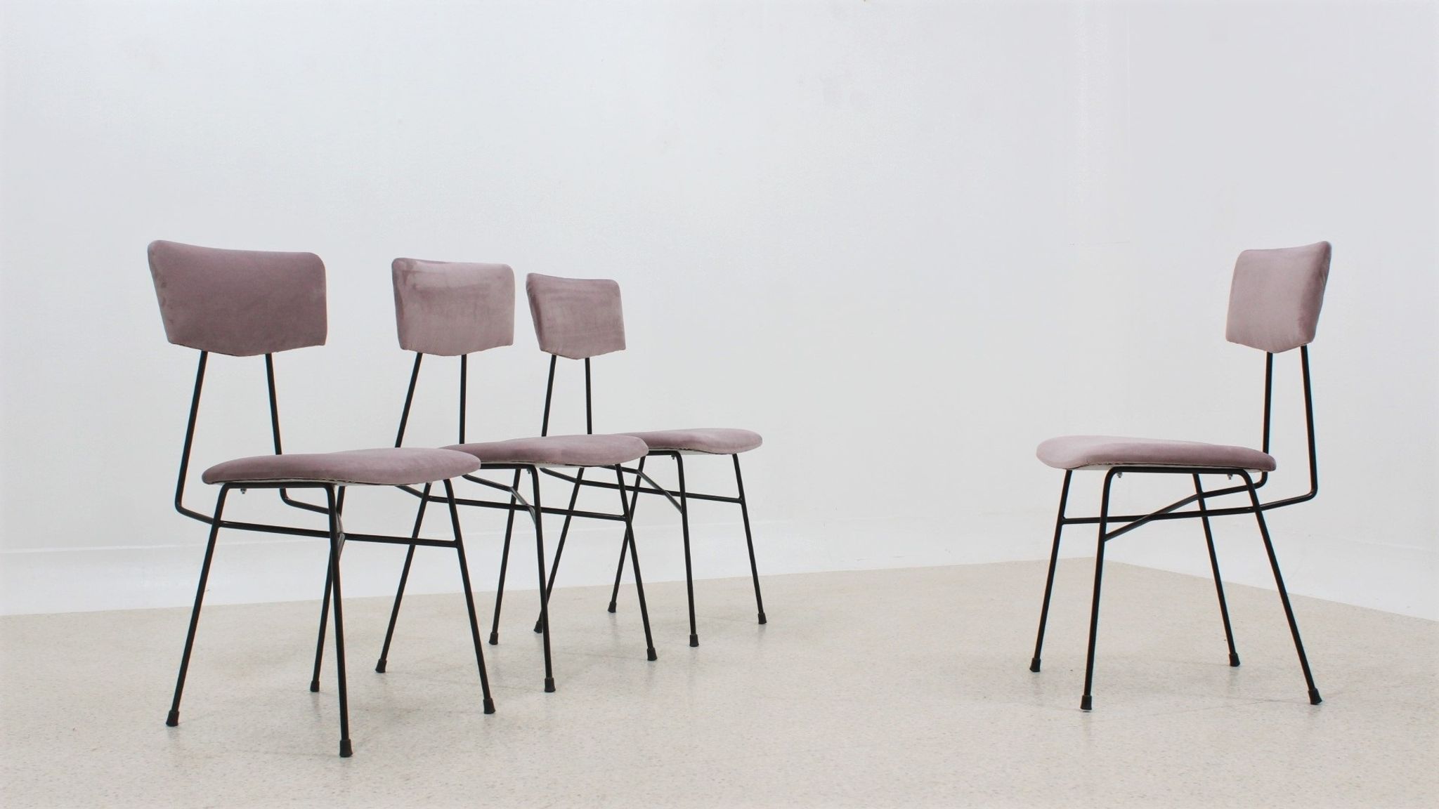 4 chaises à manger italiennes du milieu du siècle années 1950