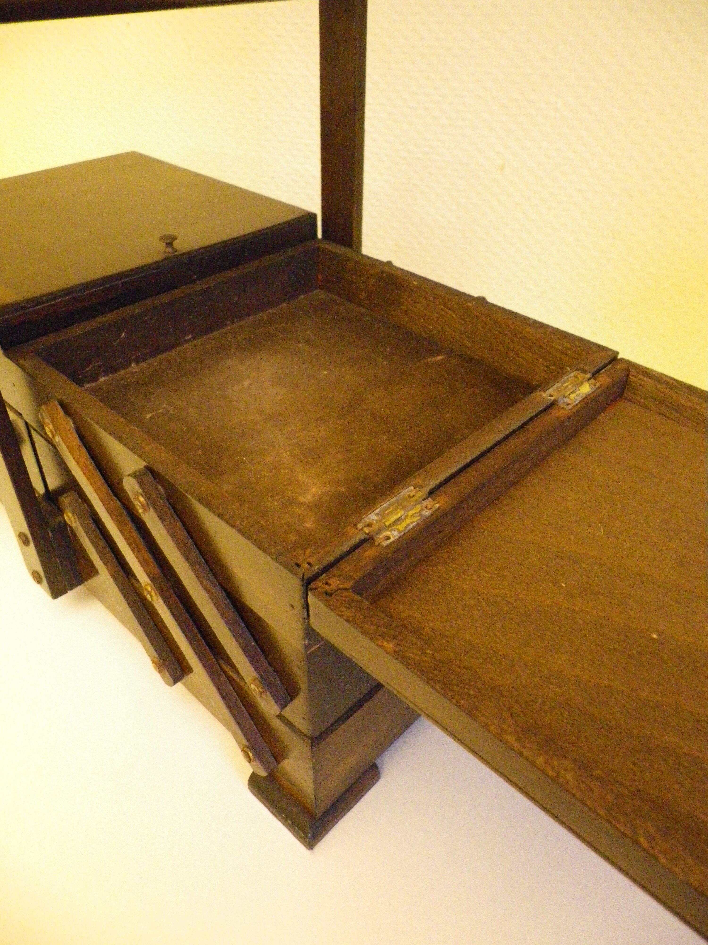 Wooden sewing box to lay from the 1960s/70s