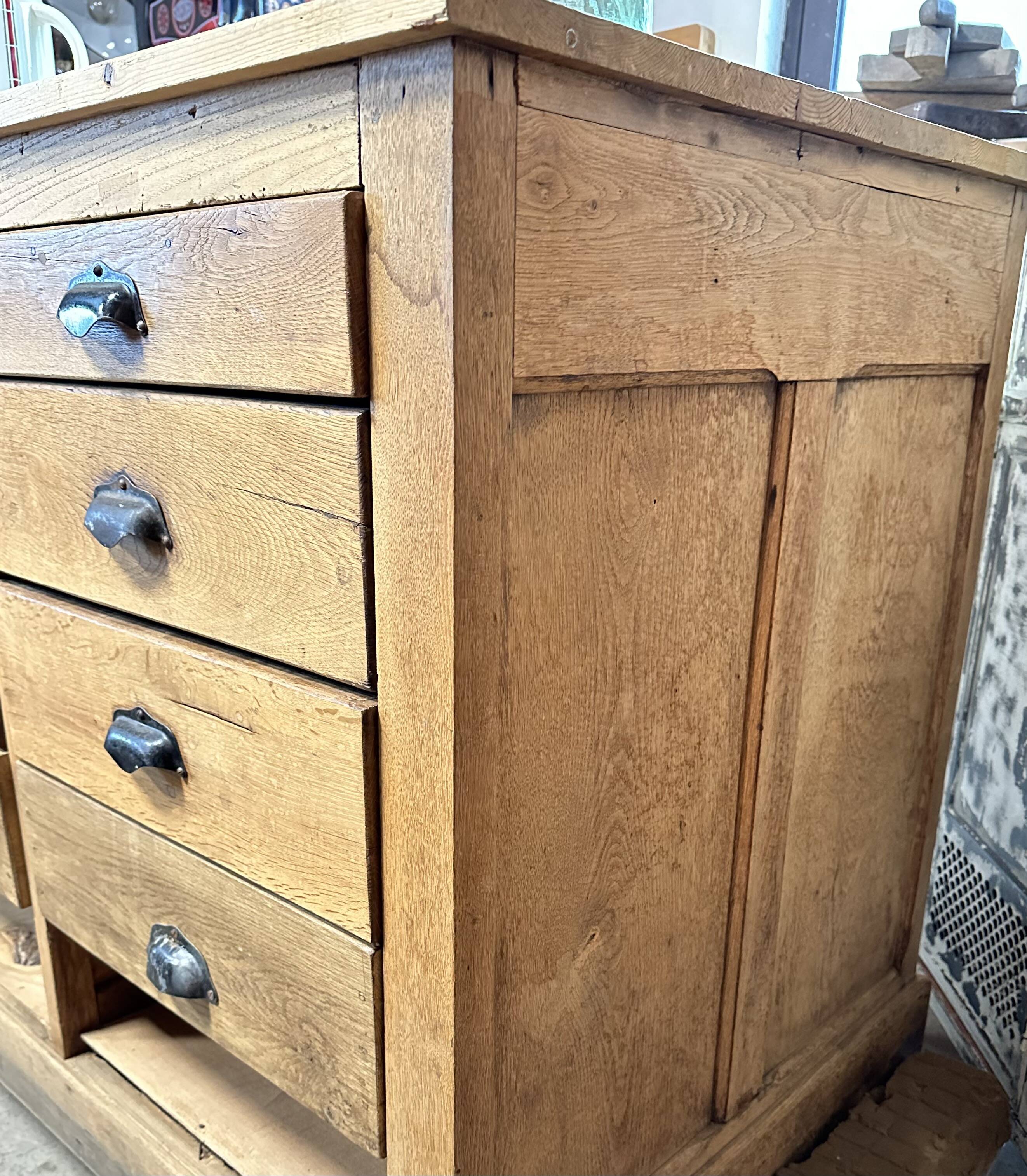 Large counter with drawers