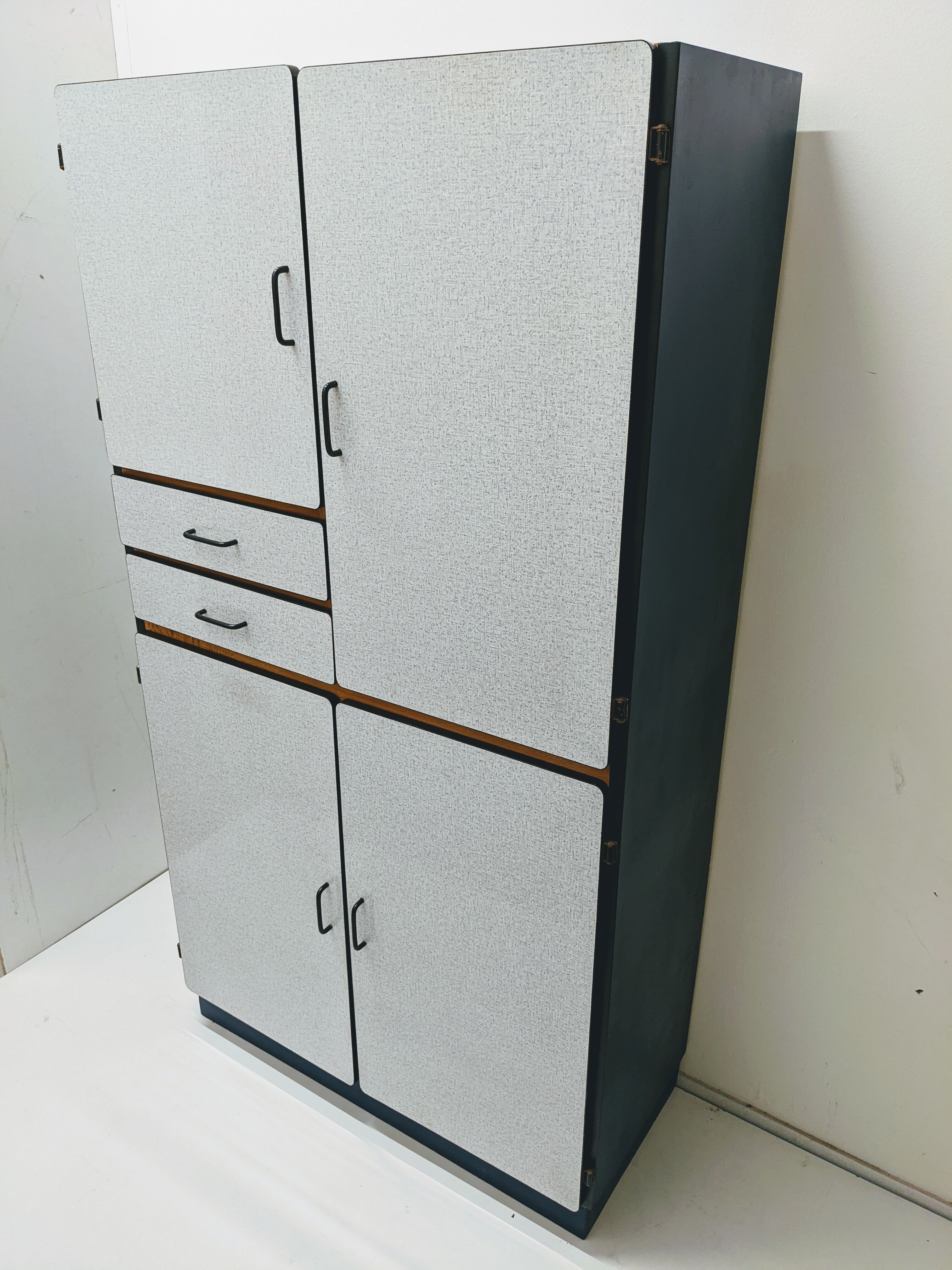 Vintage high sideboard in formica / storage cabinet