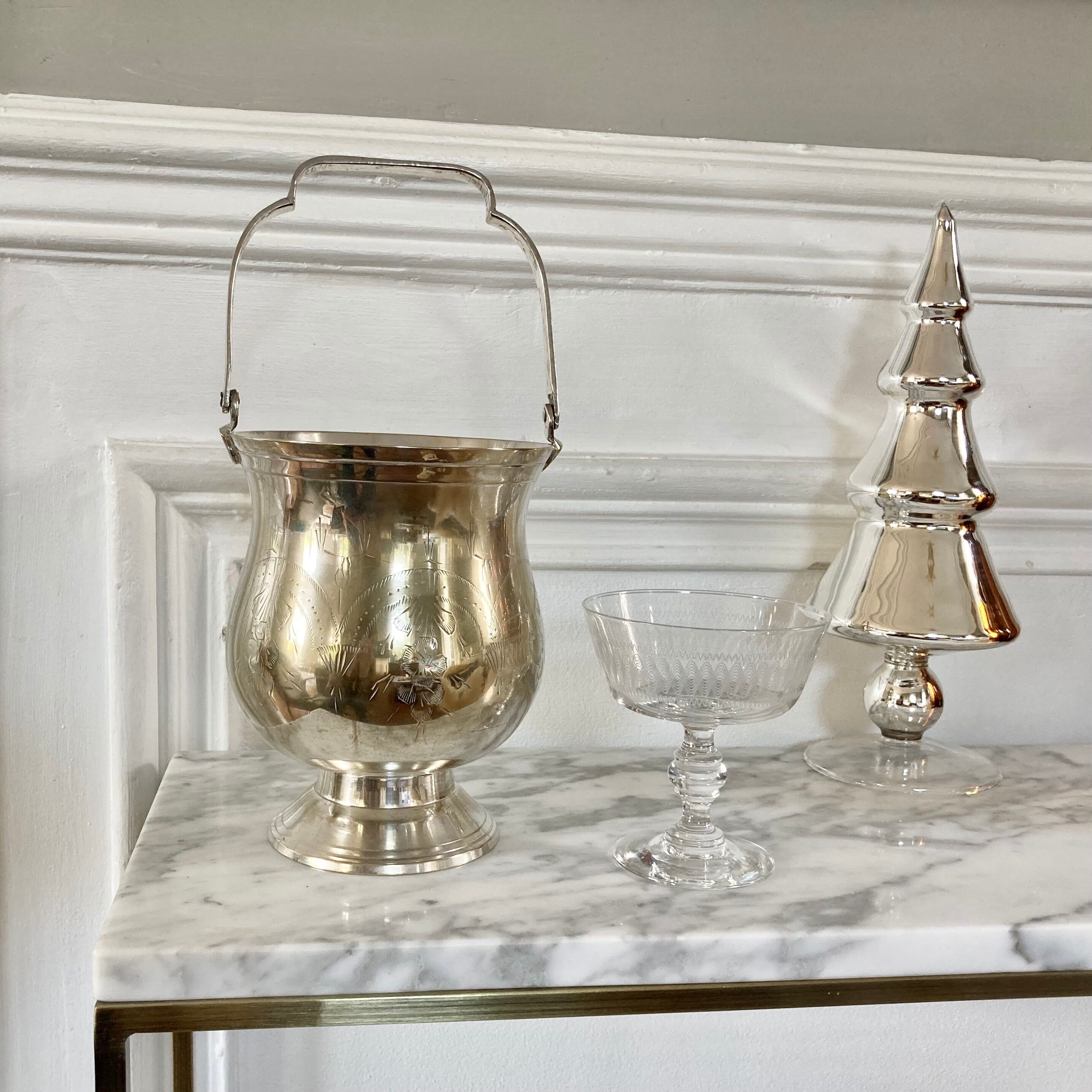 Silver metal ice bucket