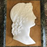 Profil d’un jeune homme dans le goût de l’antique en marbre