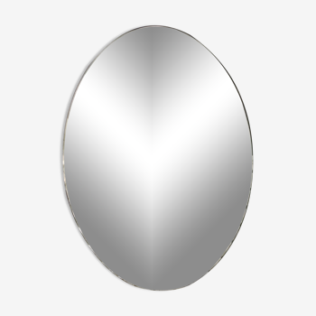 Miroir biseauté vintage forme ovale piqué dimension : hauteur -59,5cm-largeur -43,5cm-pr-0,6cm-
