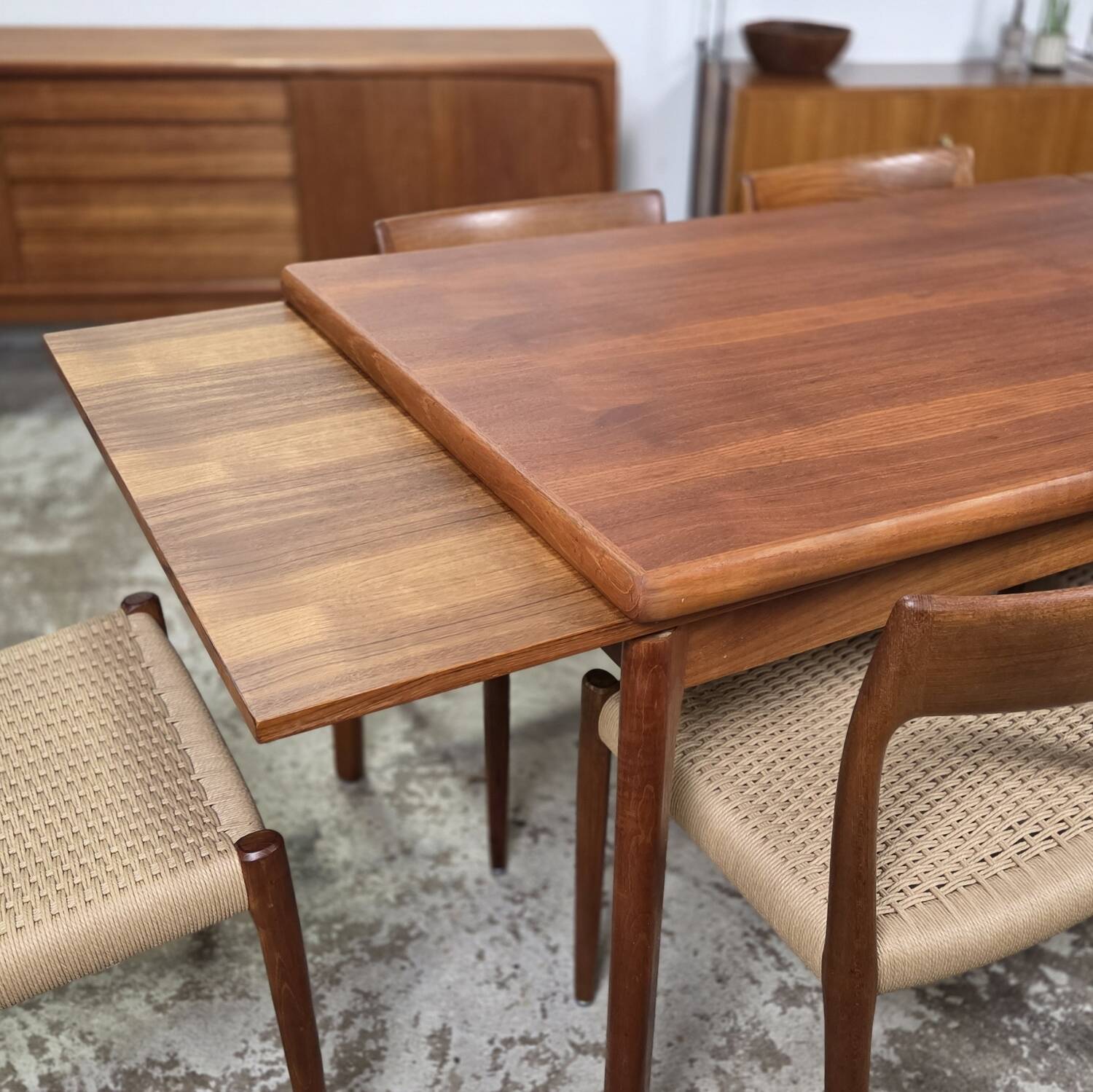 Henning Kjaernulf, Vejle vintage 1960s extendable table