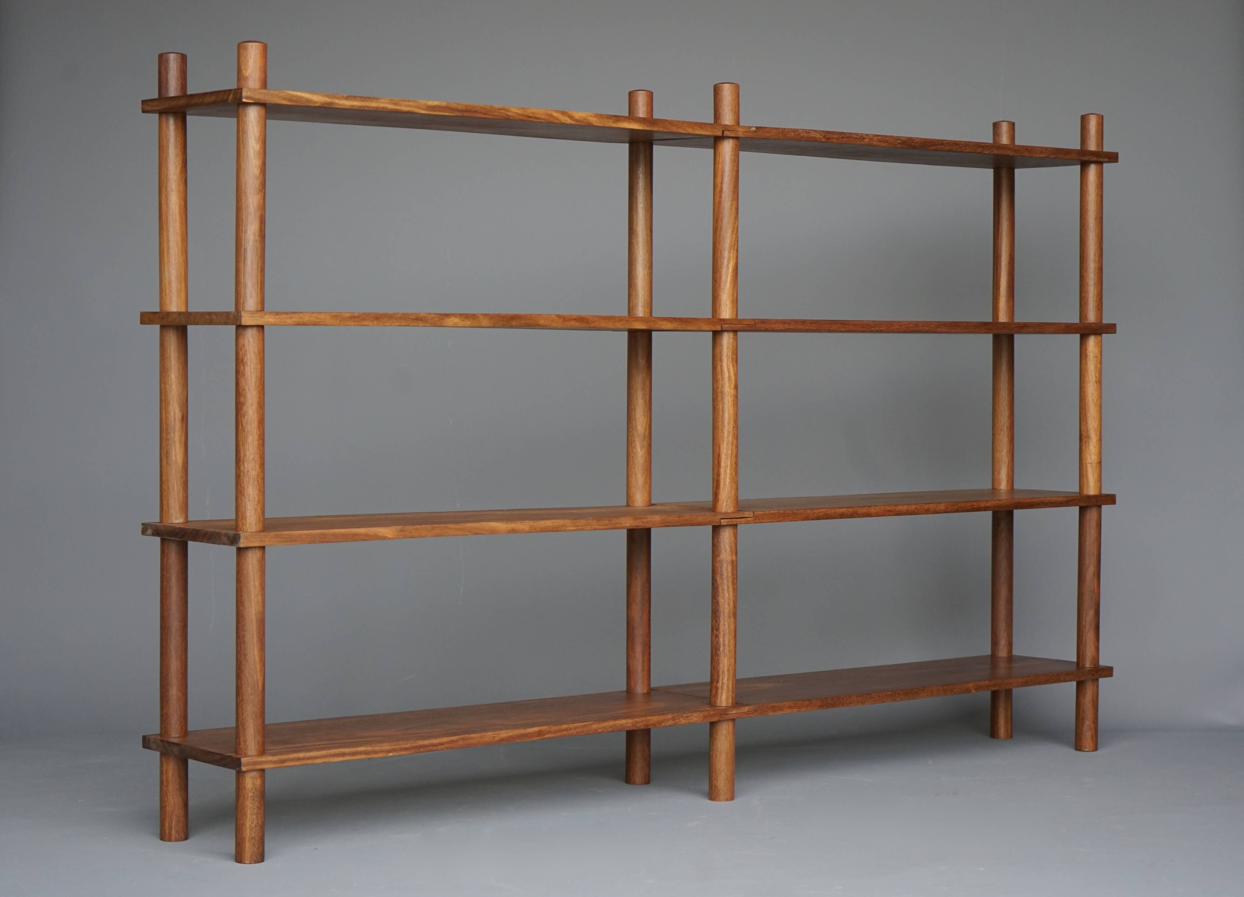 Bibliothèque en bois dur brésilien, années 1970