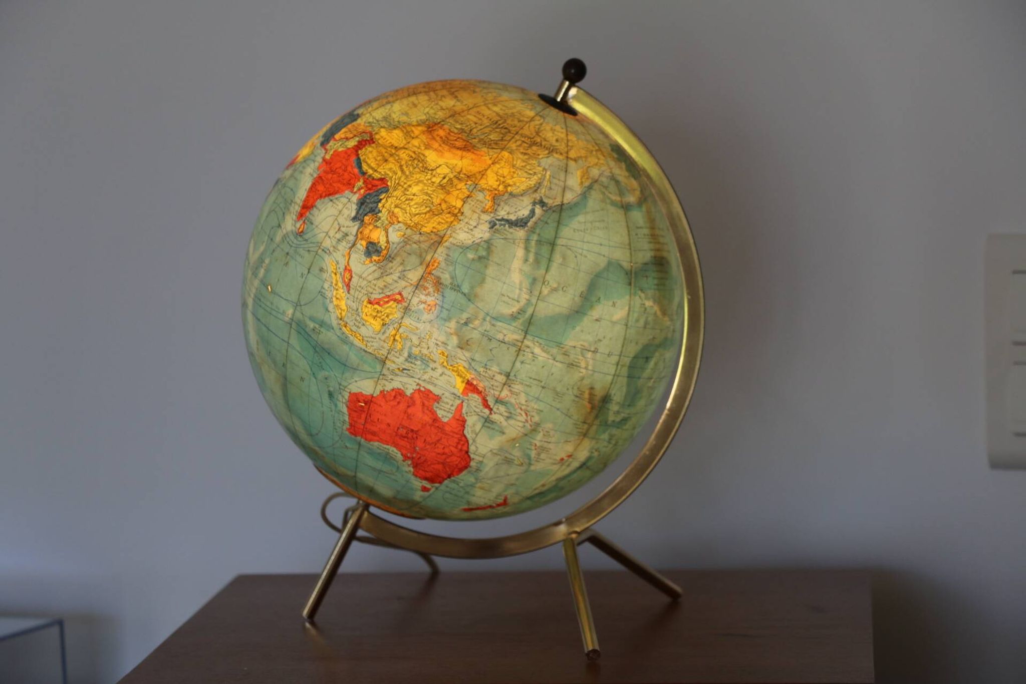 Globe terrestre lumineux TARIDE verre 1966