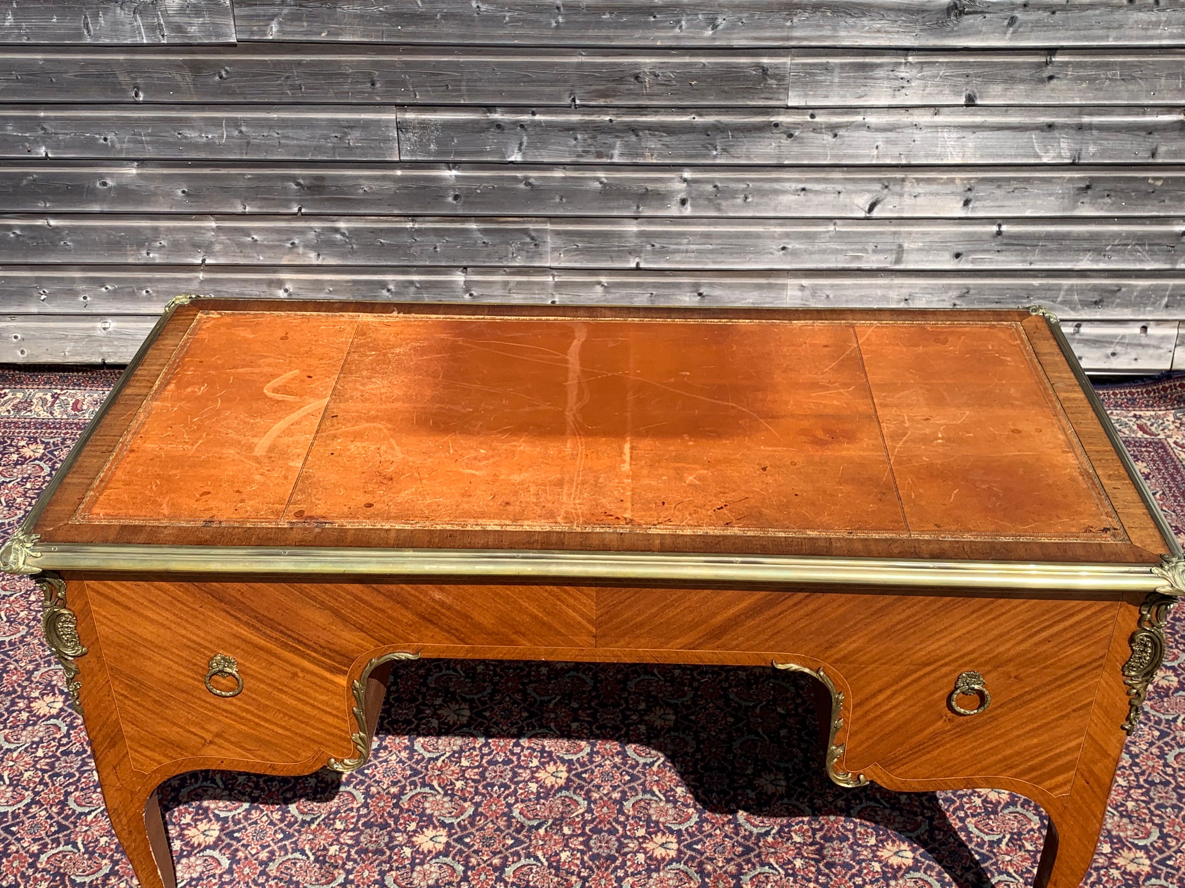 Desk in louis XV marquetry