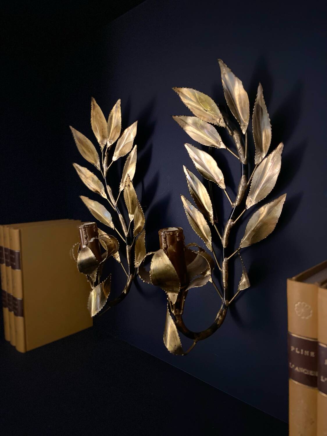 Pair of "Maison FlorArt" gilded metal wall lights - circa 1960.