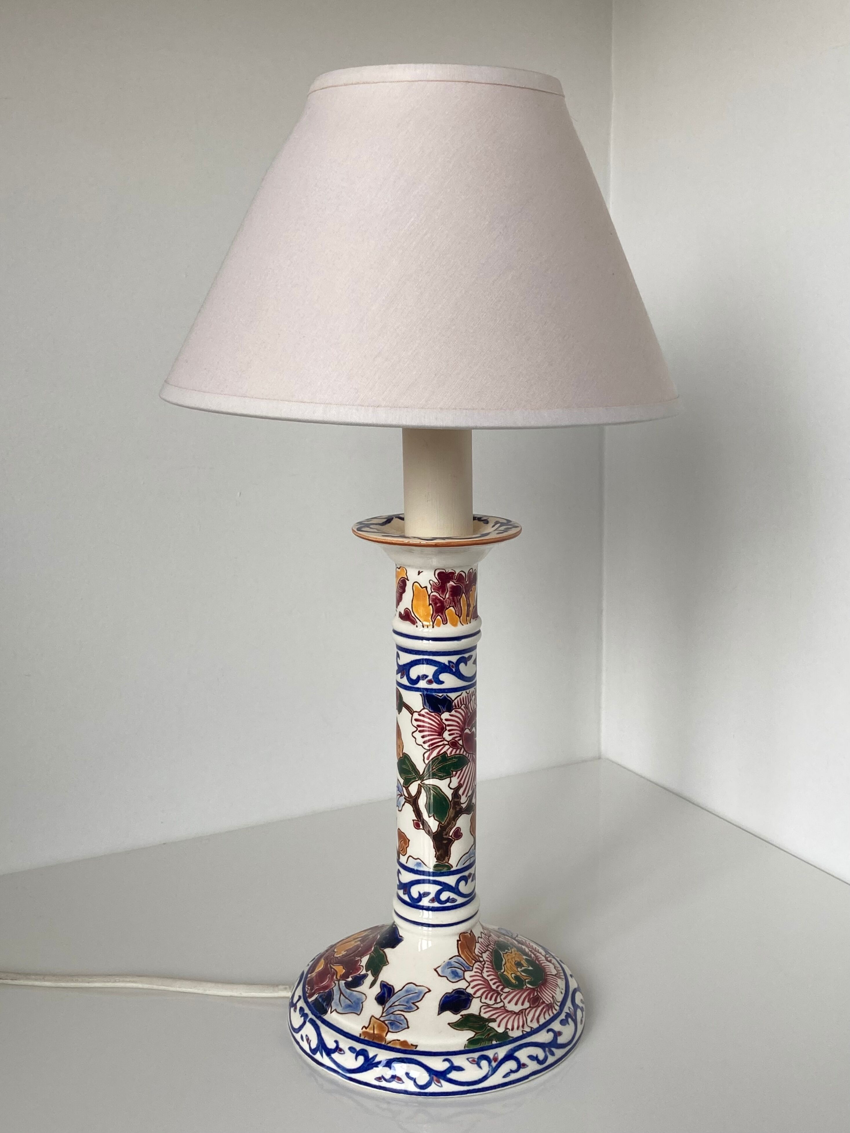 Pairs of lamps in fine Gien earthenware decorated by hand