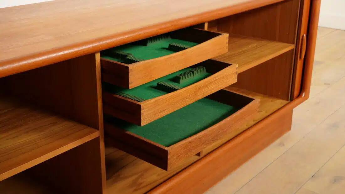 Vintage sideboard | 220 cm Dyrlund | 1960s | Tambour doors