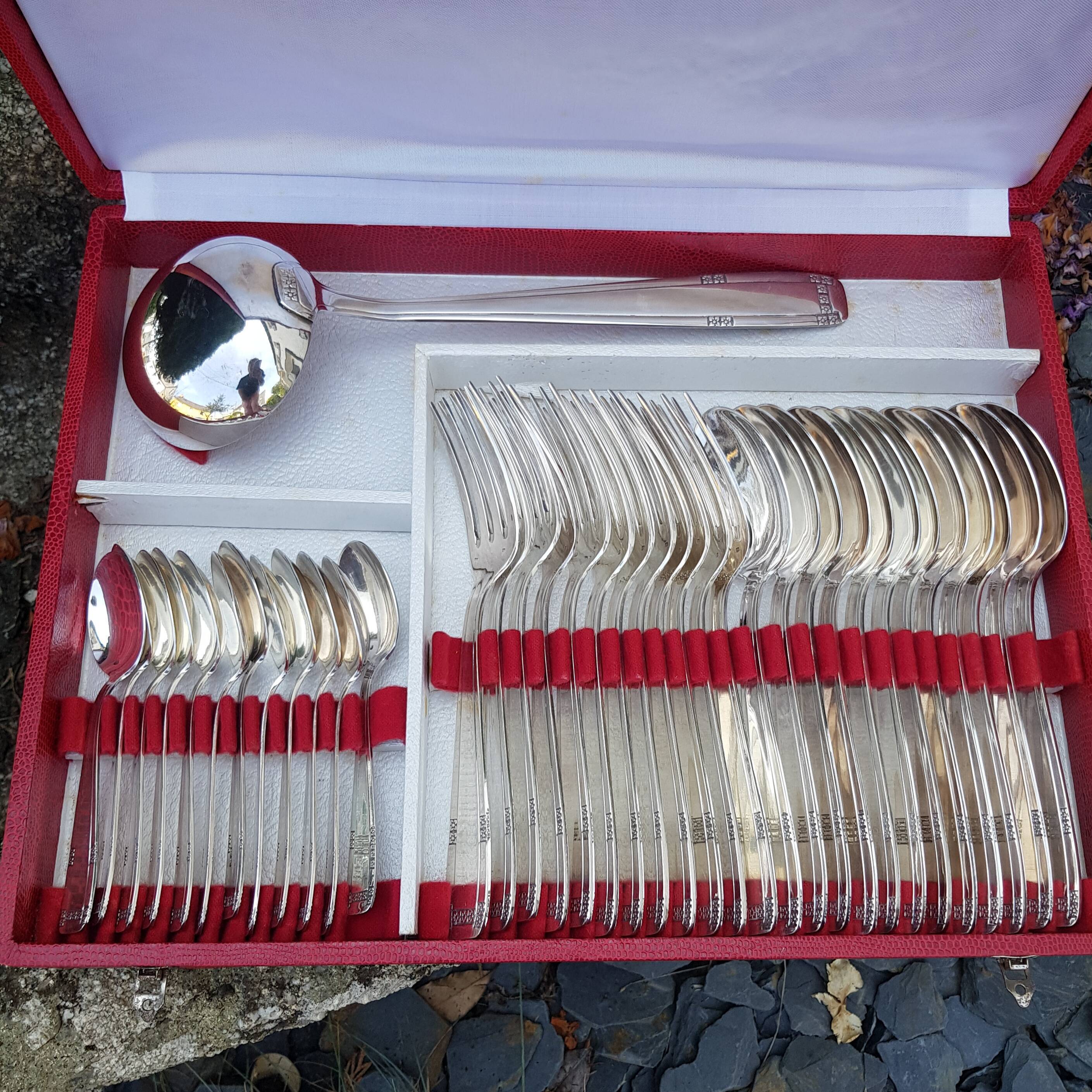 Silver metal housewife