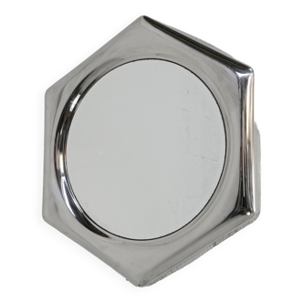 Miroir "space age", hexagonal , en acier. Circa 1970