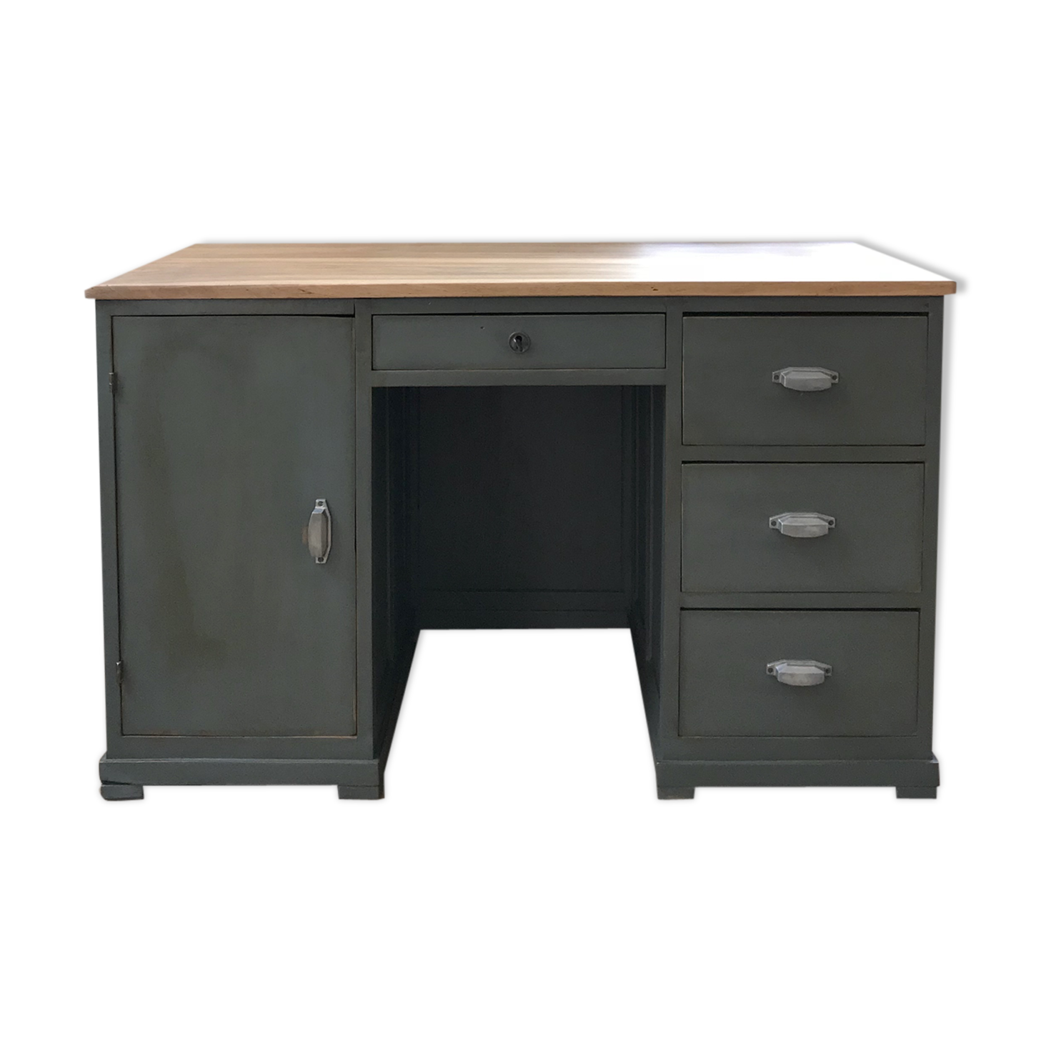 Workshop wooden desk