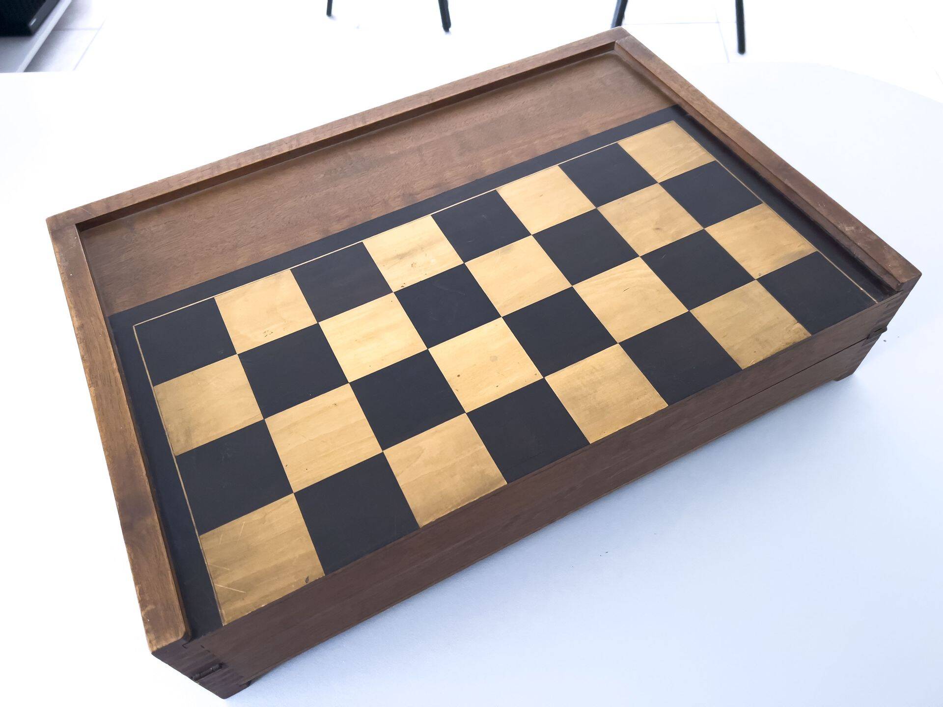 Jeu de jacquet (backgammon) et échec ancien