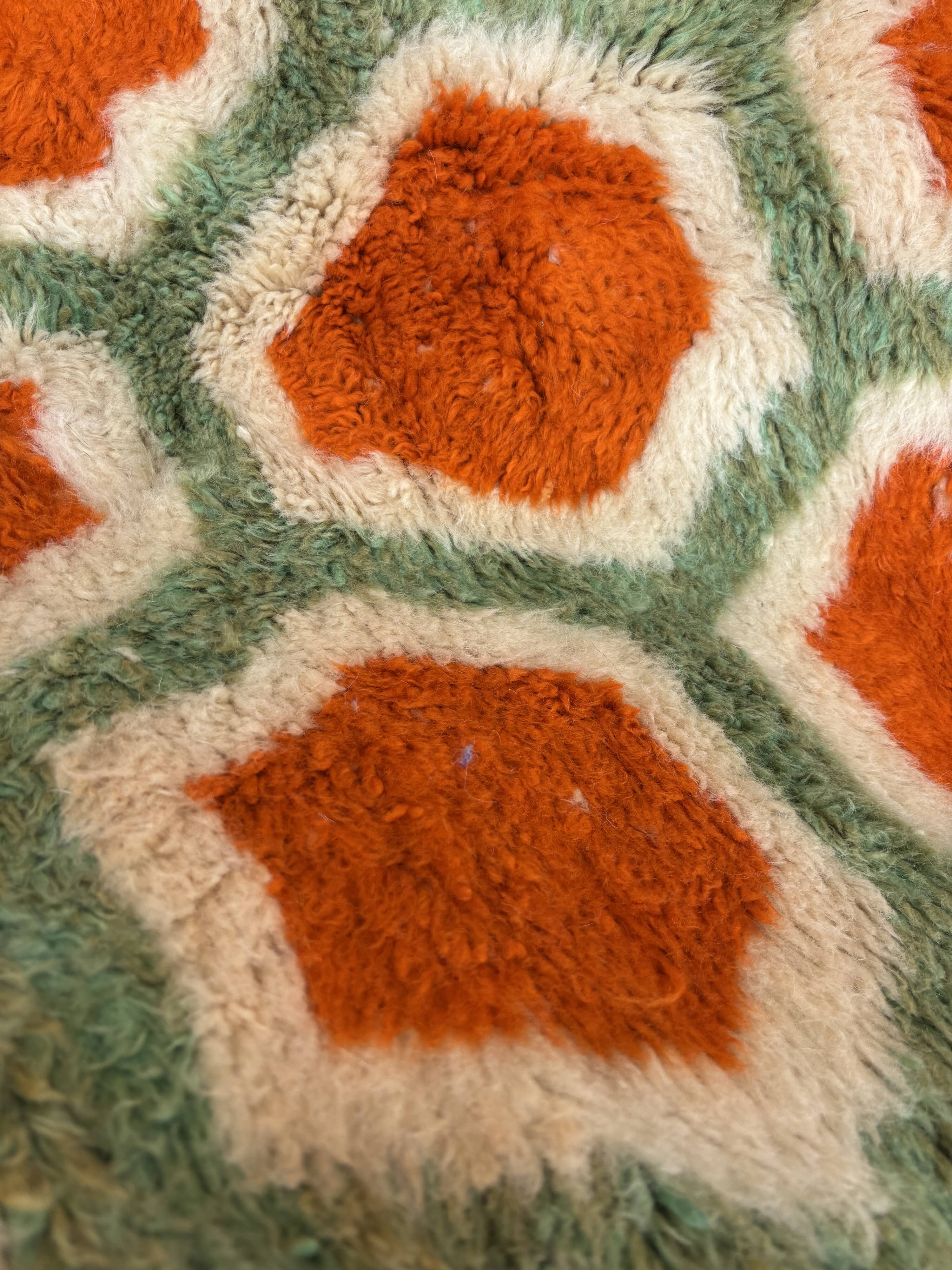 New modern Moroccan Berber rug Beni M'rirt.