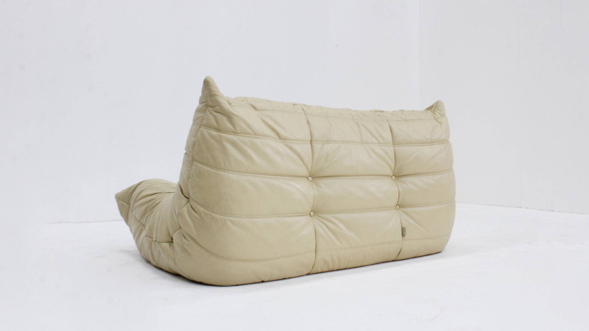 Vintage Togo Ligne Roset 2 seater sofa in leather by Michel Ducaroy