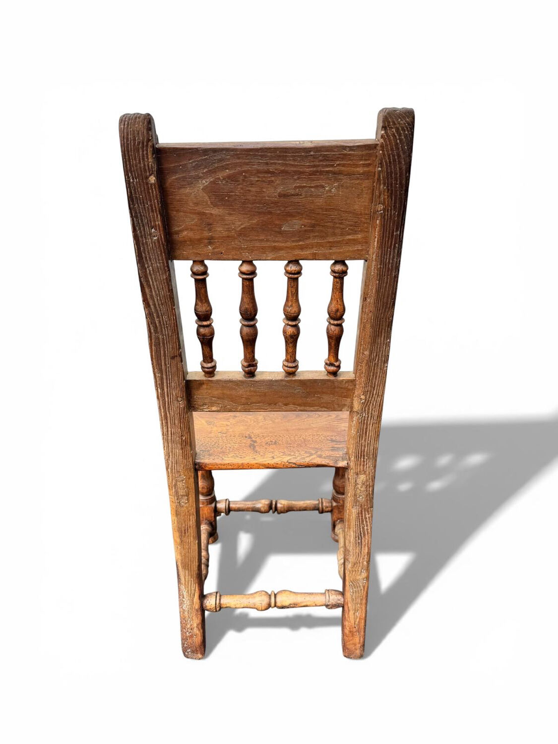 Rare high chair from the 16th/17th century in solid oak.