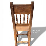 Rare high chair from the 16th/17th century in solid oak.
