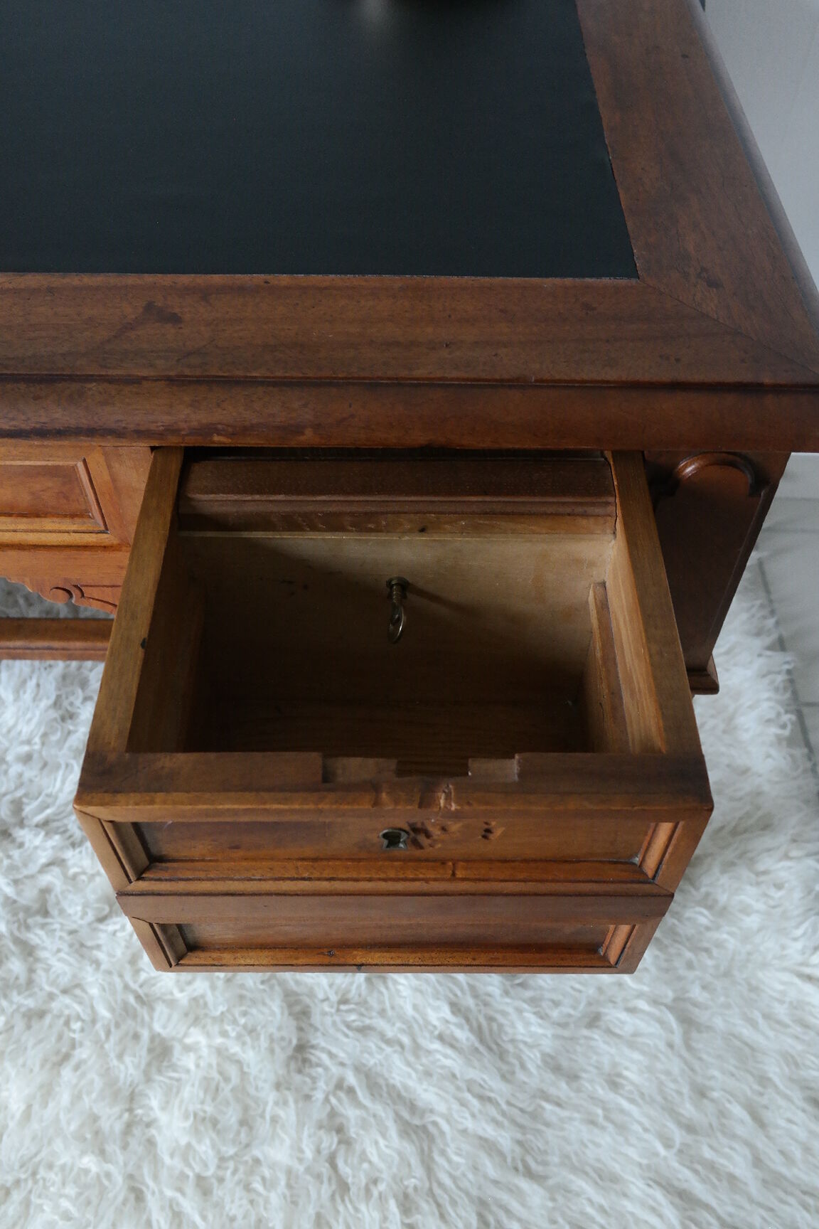 Office minister in walnut style Louis Philippe XXème