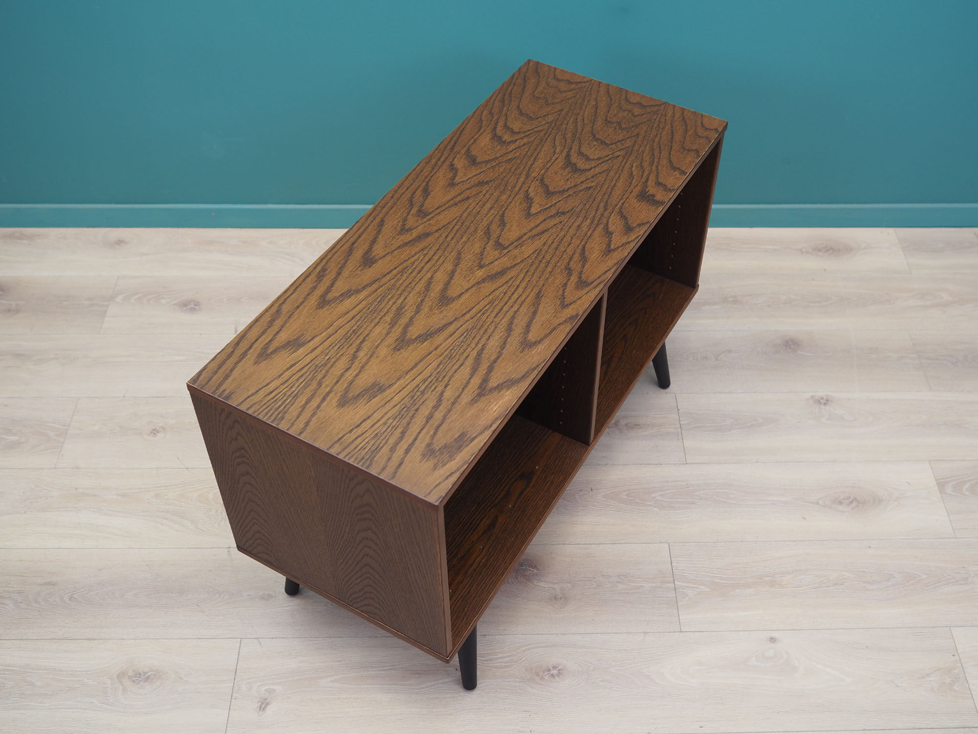 Oak bookcase, Danish design, 1970s, production: Denka